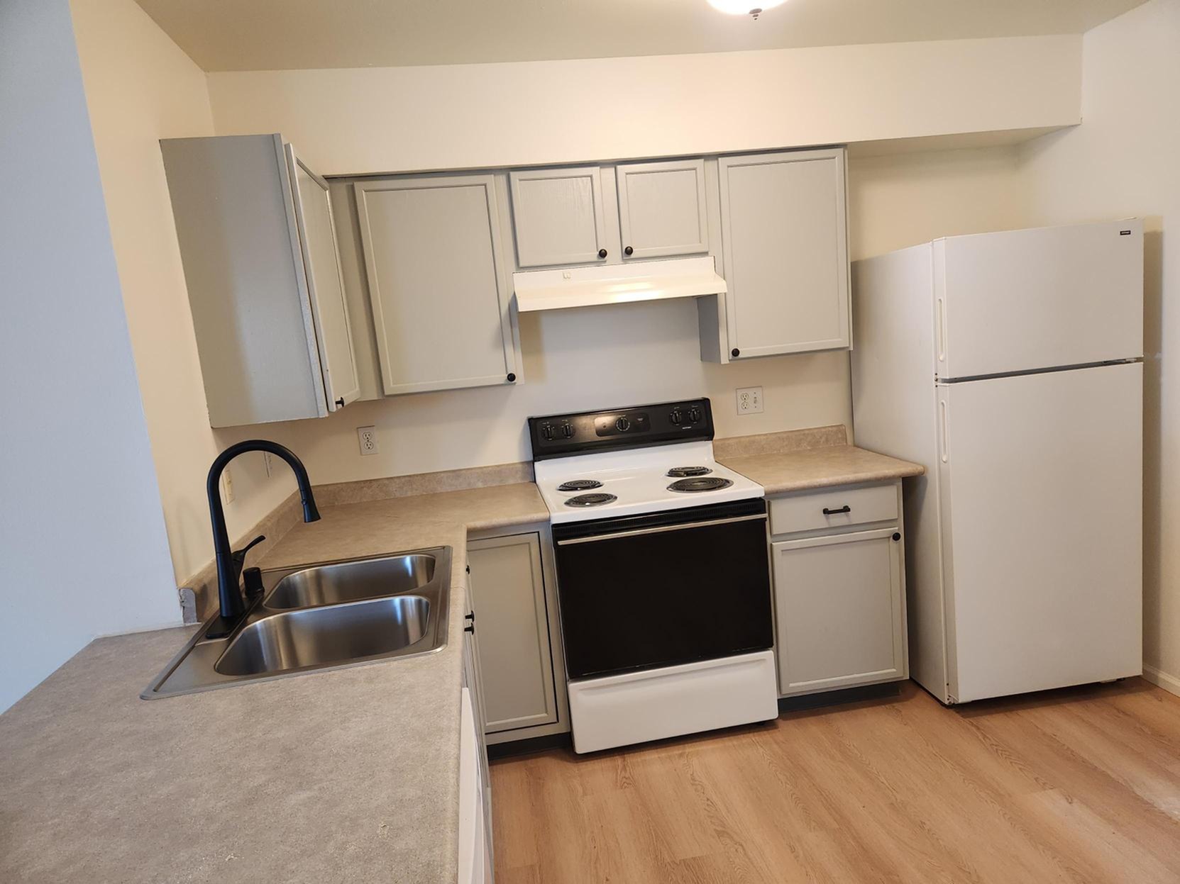 1 Bedroom, 1 Bath 1 Bed Apartment Edgemont