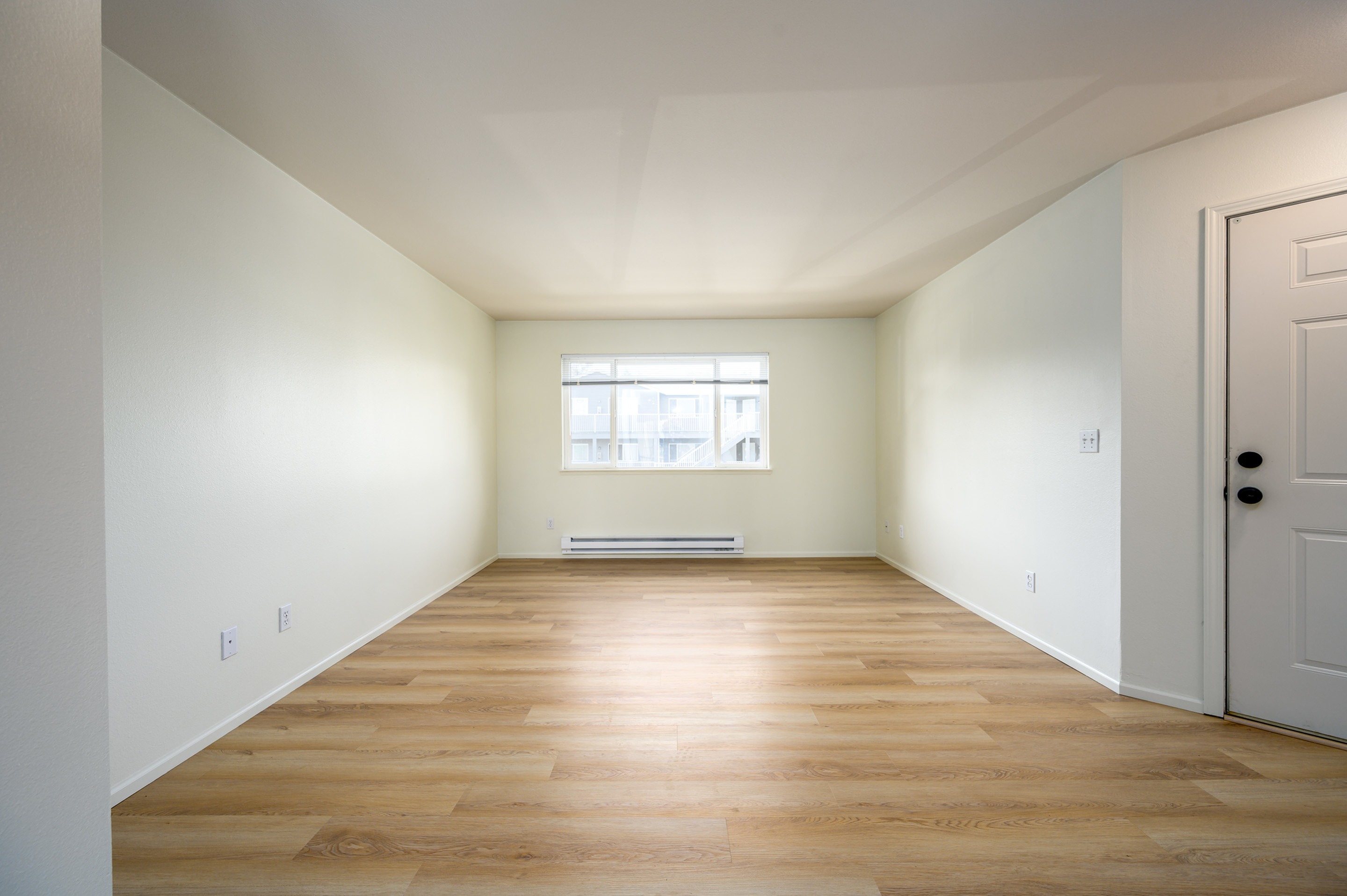 2 Bedroom, 1 Bath 2 Bed Apartment Edgemont