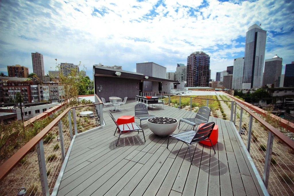 Pine Minor Rooftop Deck