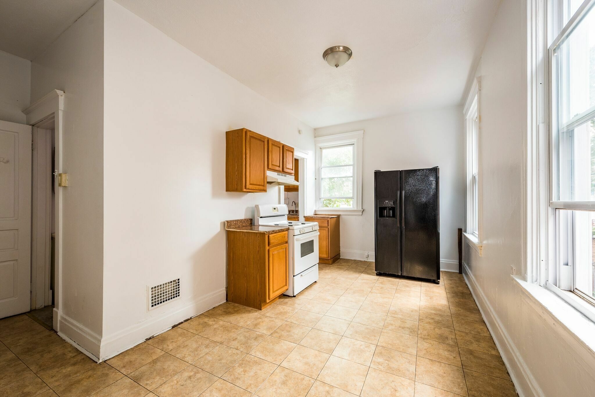 5 Bed Apartments Check Availability 2326 Stratford Ave