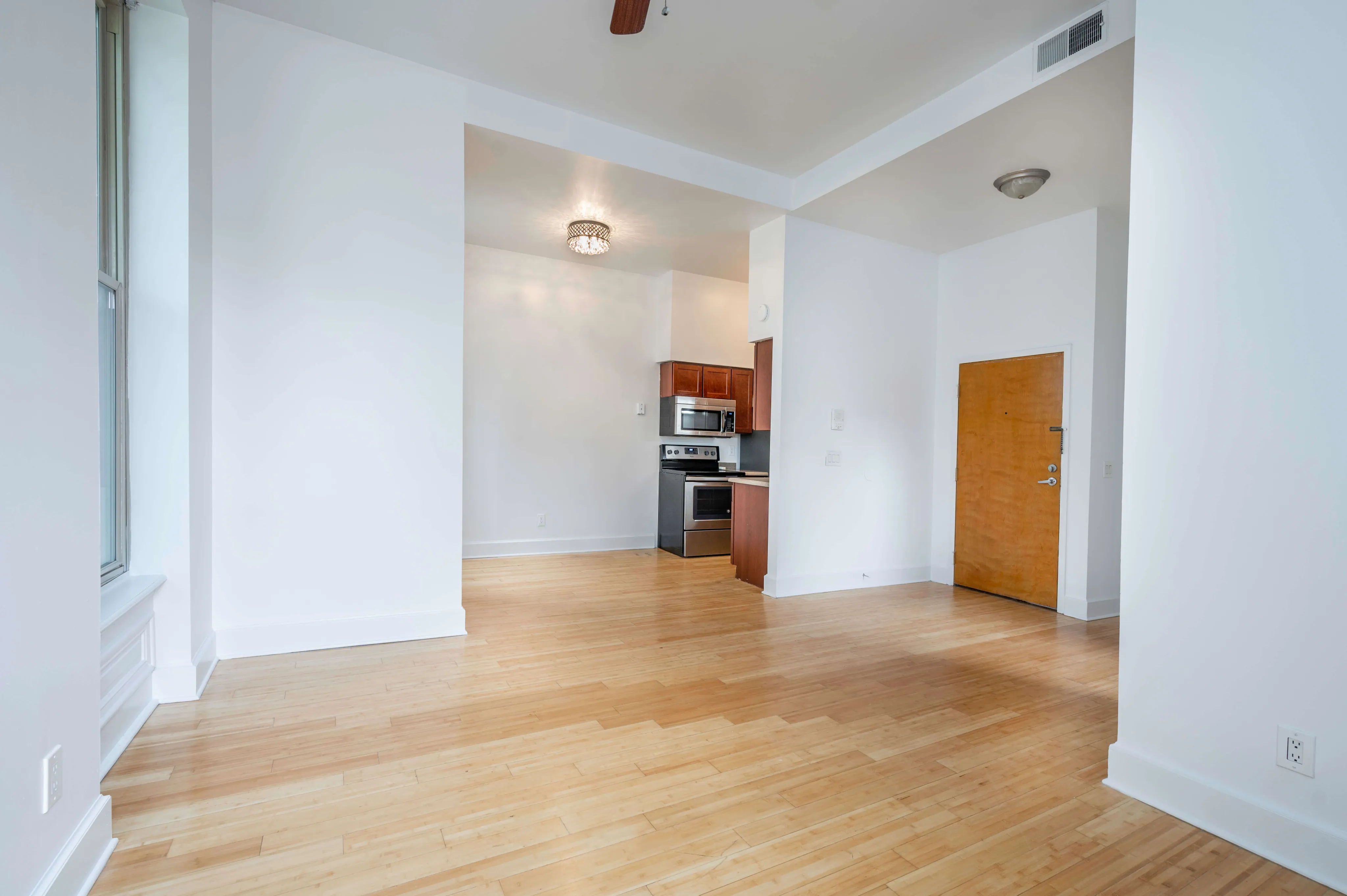 Livingroom Picture 2