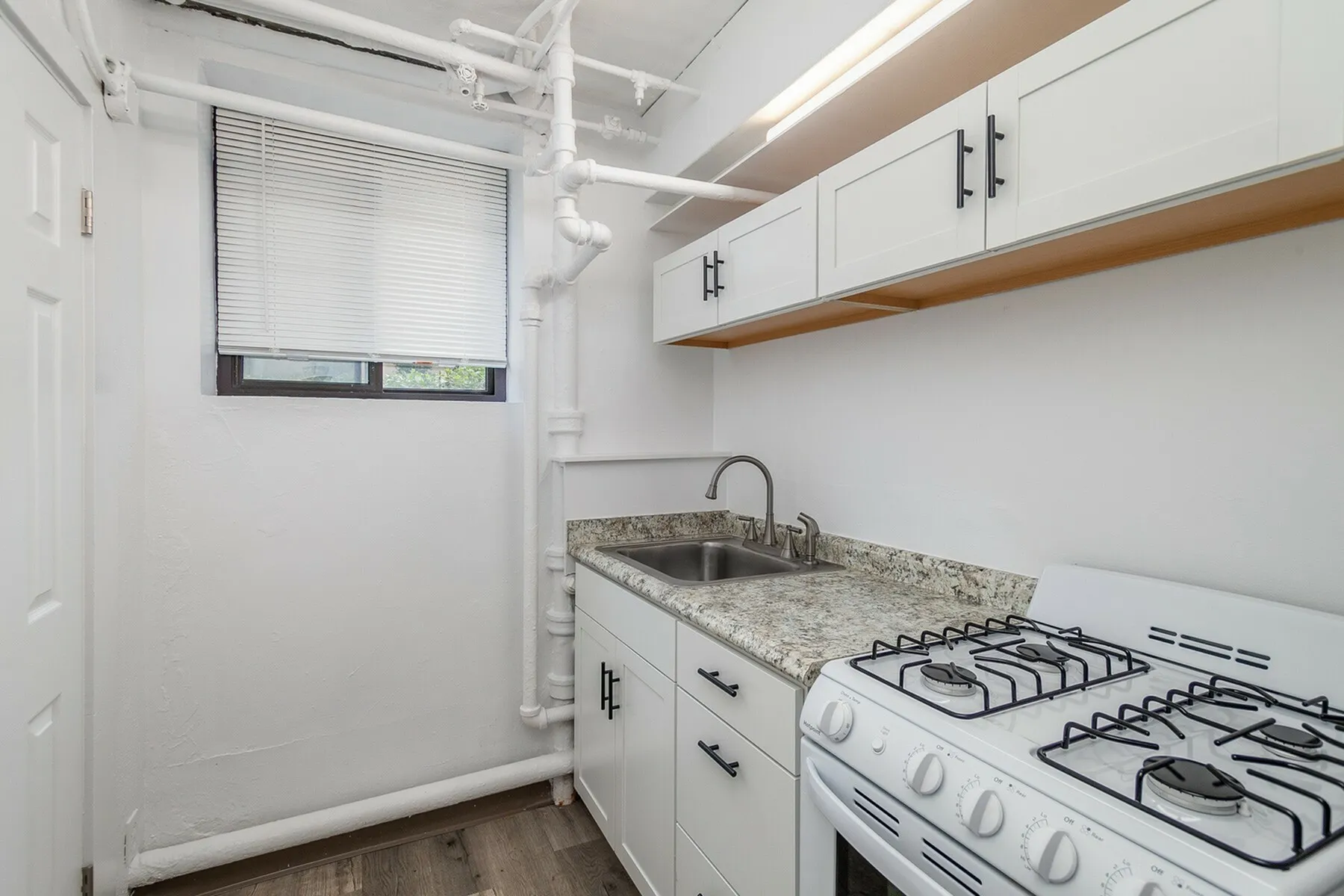 Kitchen Picture 3
