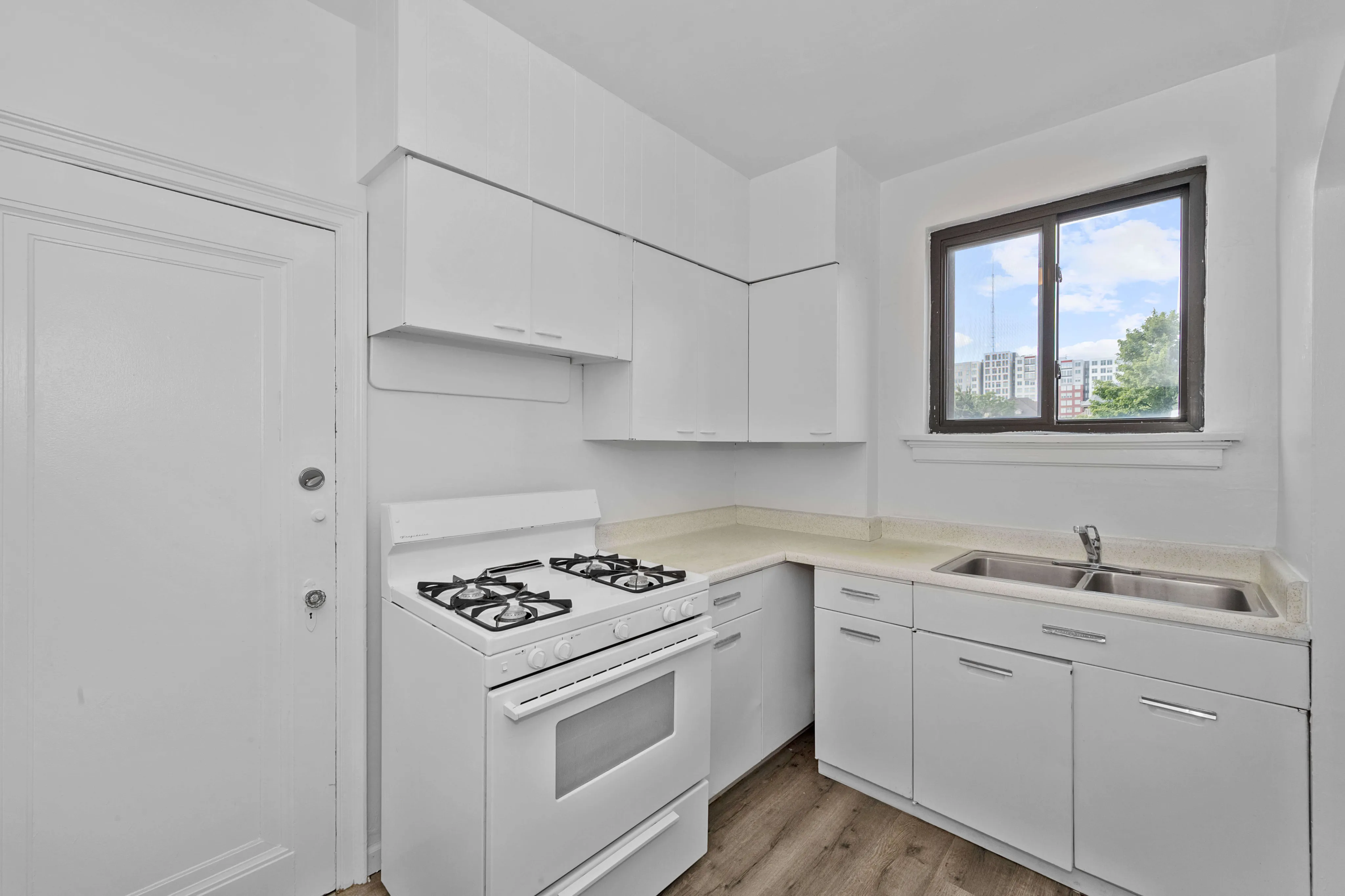 Kitchen Picture 2