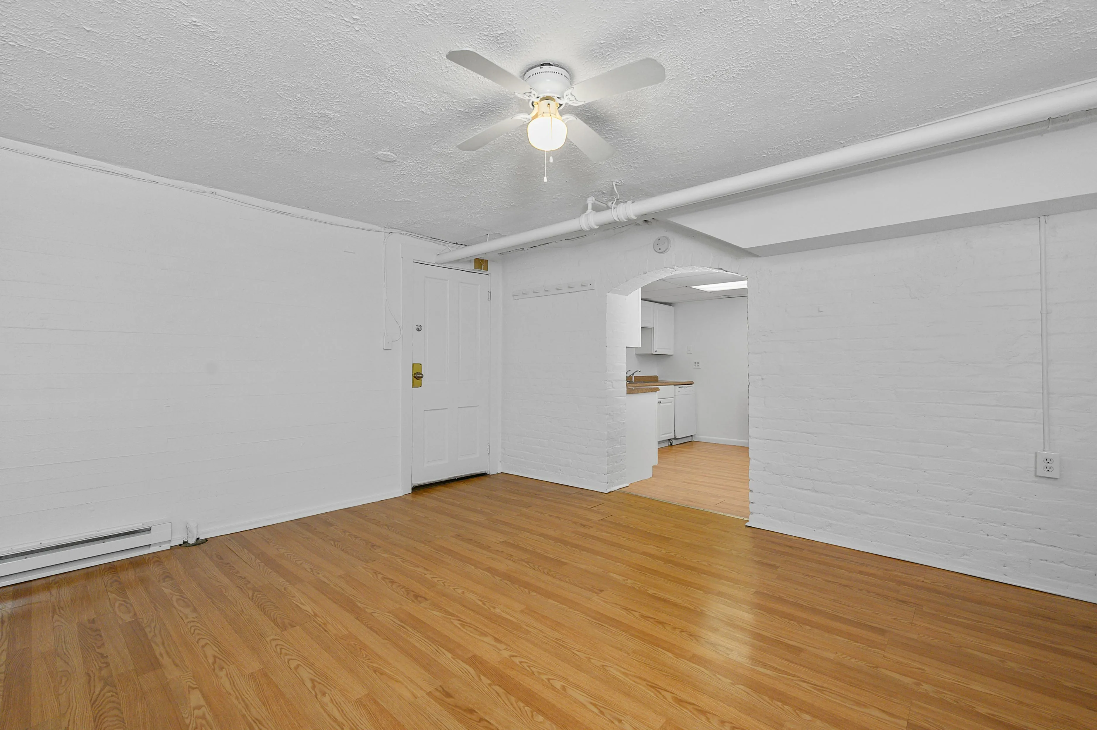 Livingroom Picture 2