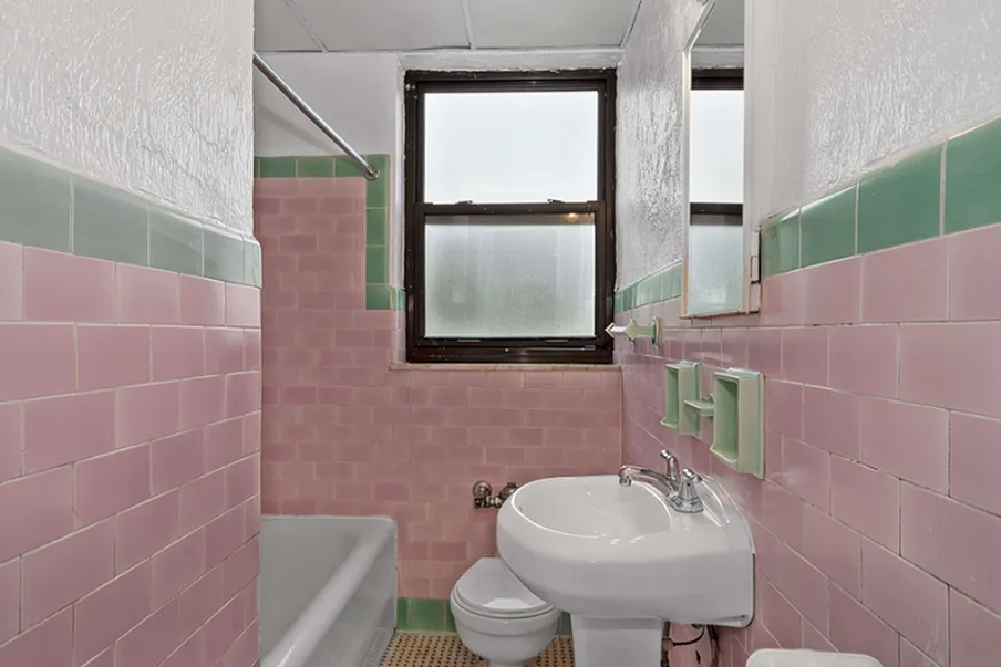 Bathroom Picture 1