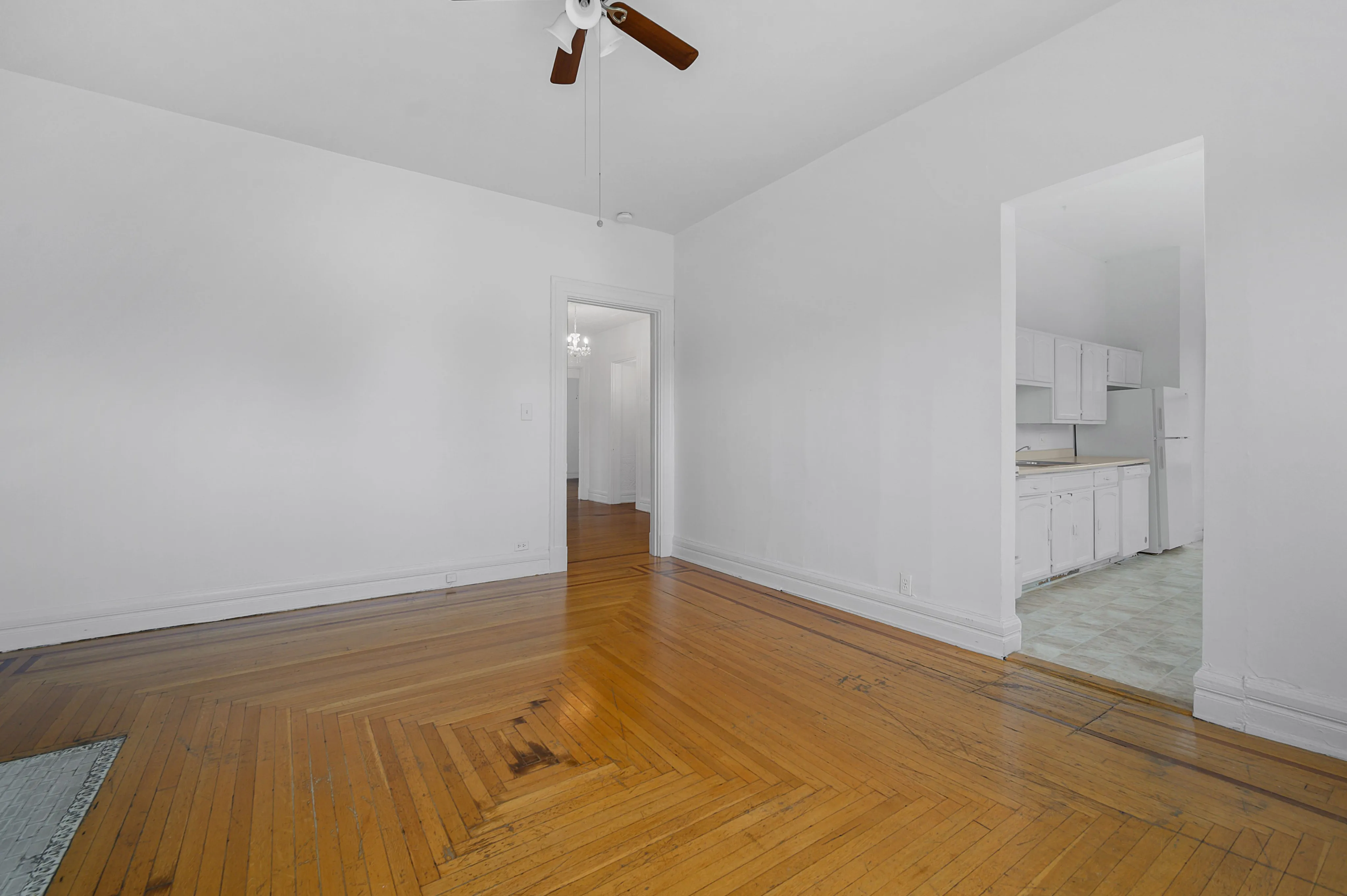 Living Room Picture 5