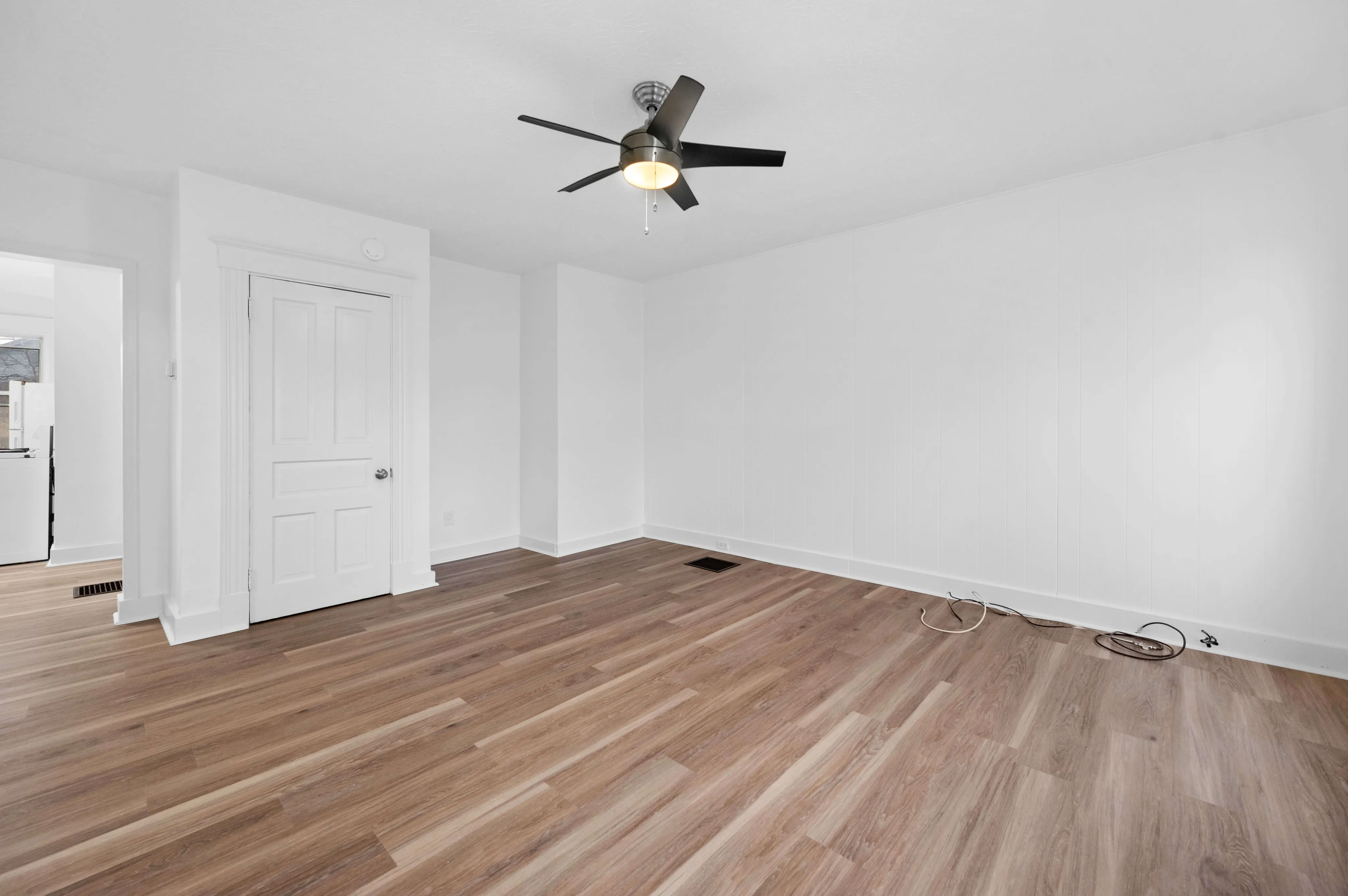 Livingroom Picture 1