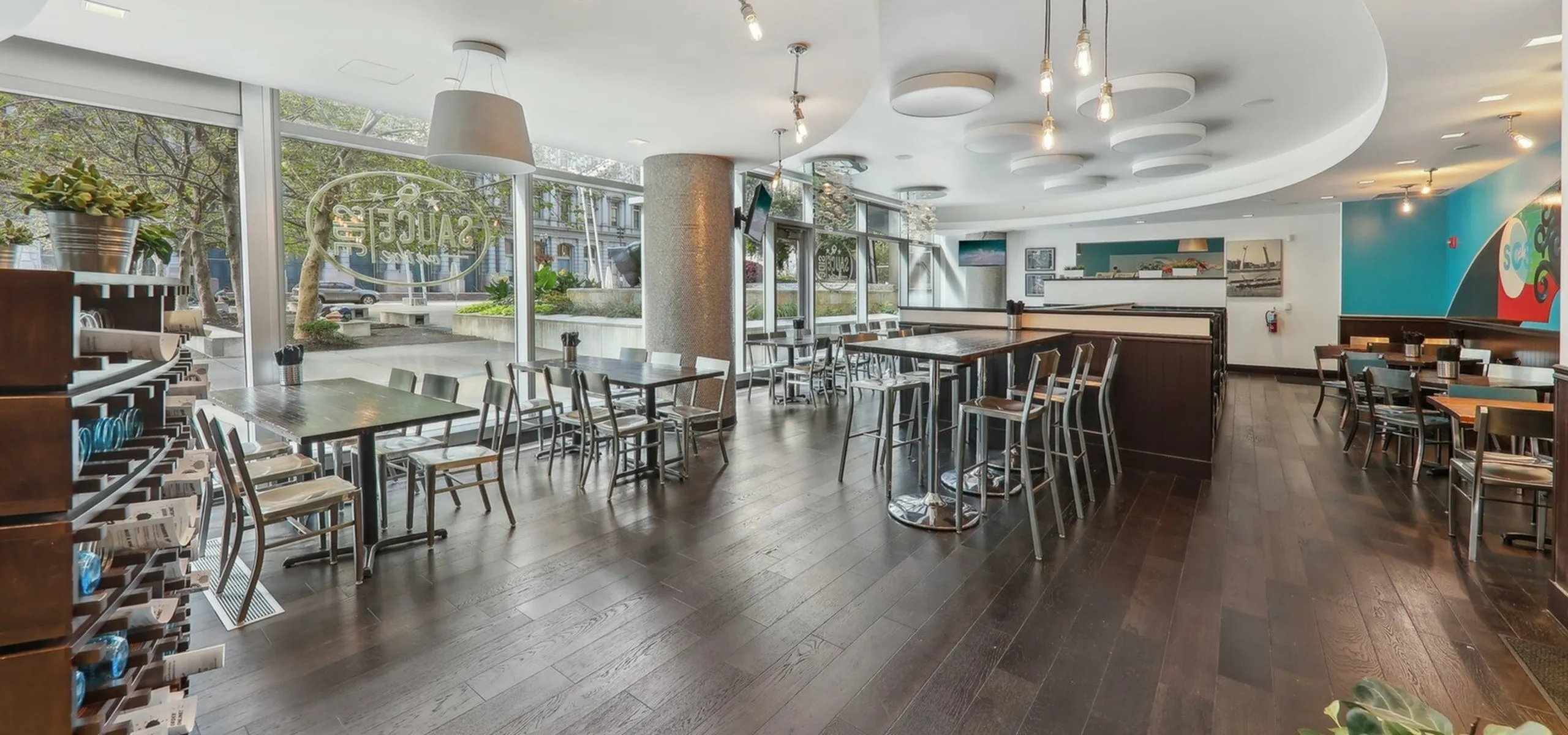 Downtown St Louis High Rise Apartments Restaurant Attached