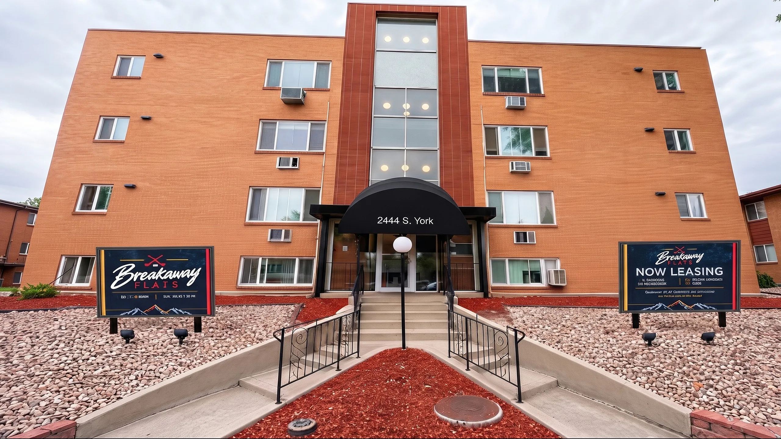 Breakaway Flats - Building Entrance