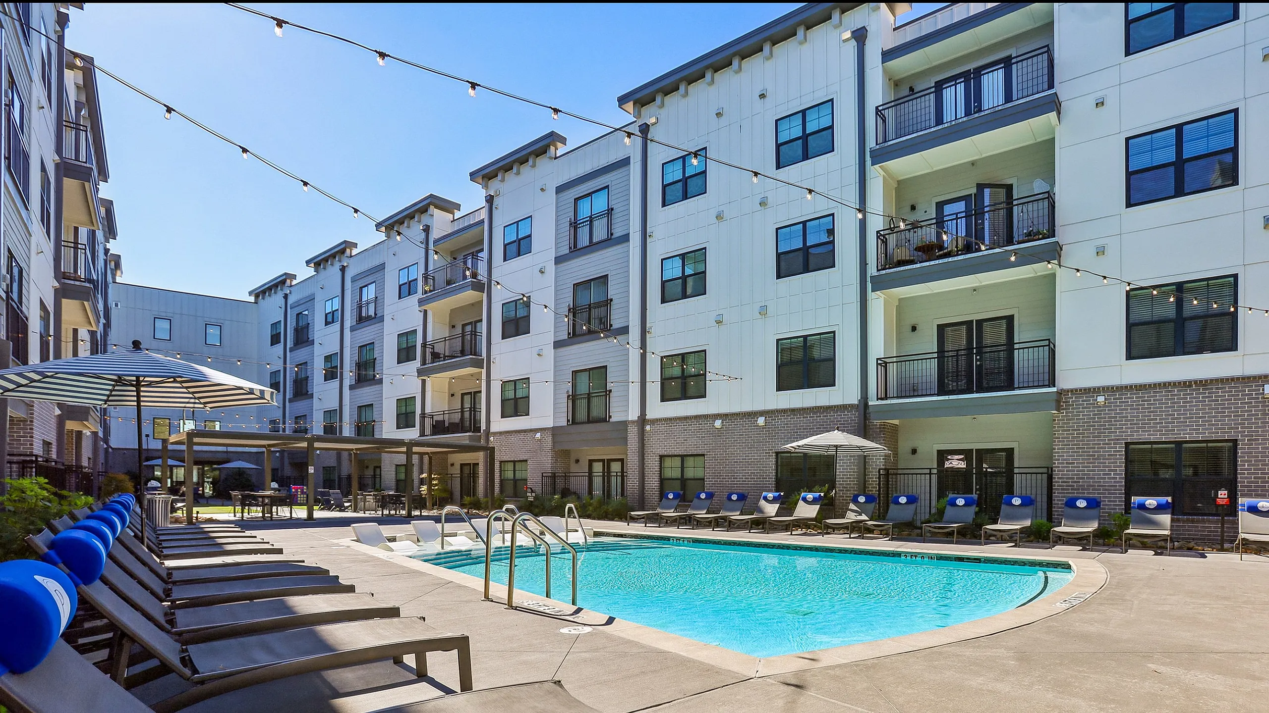 The Perry Residences - Outdoor Pool
