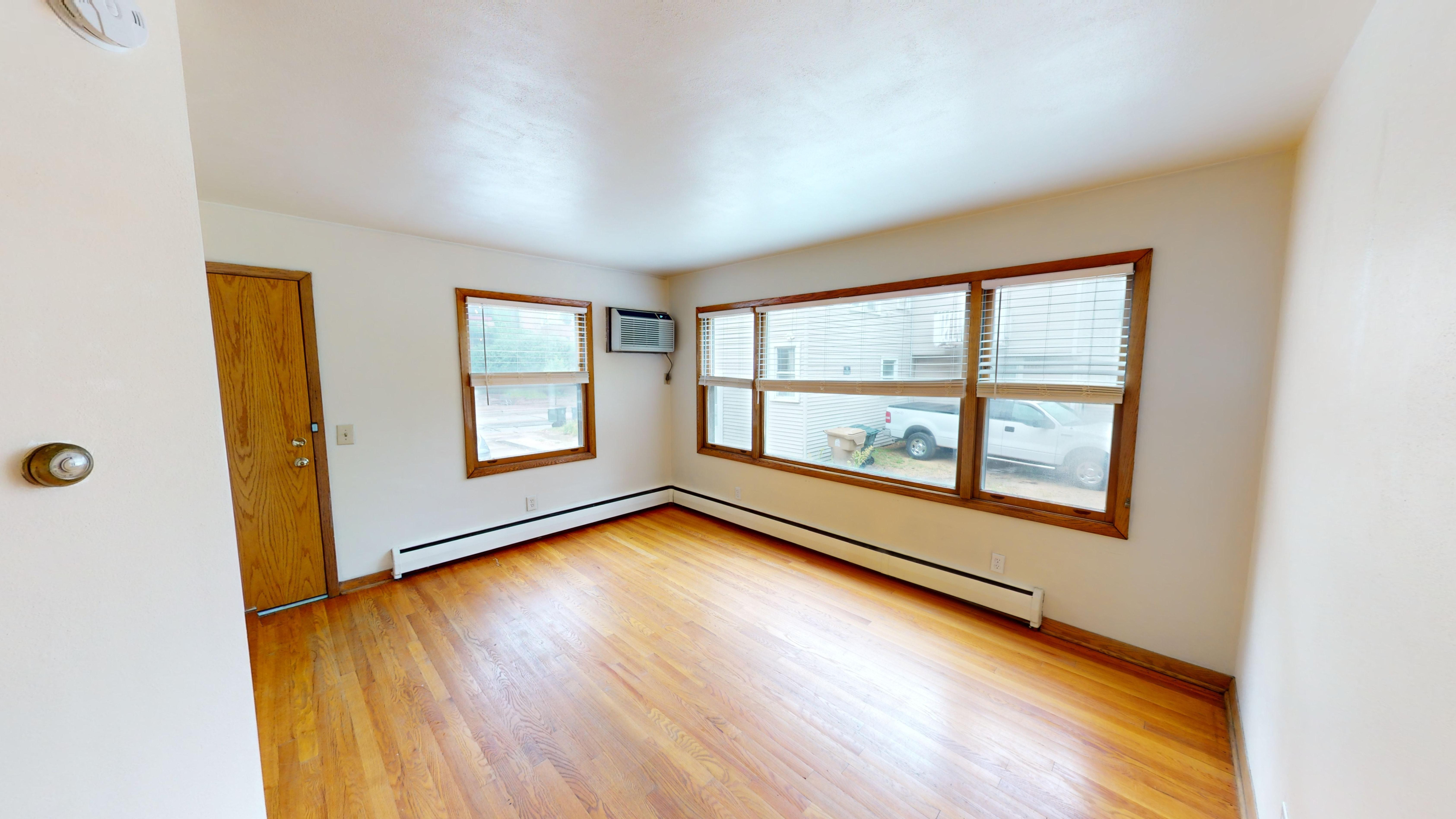 Living Room 2111-6