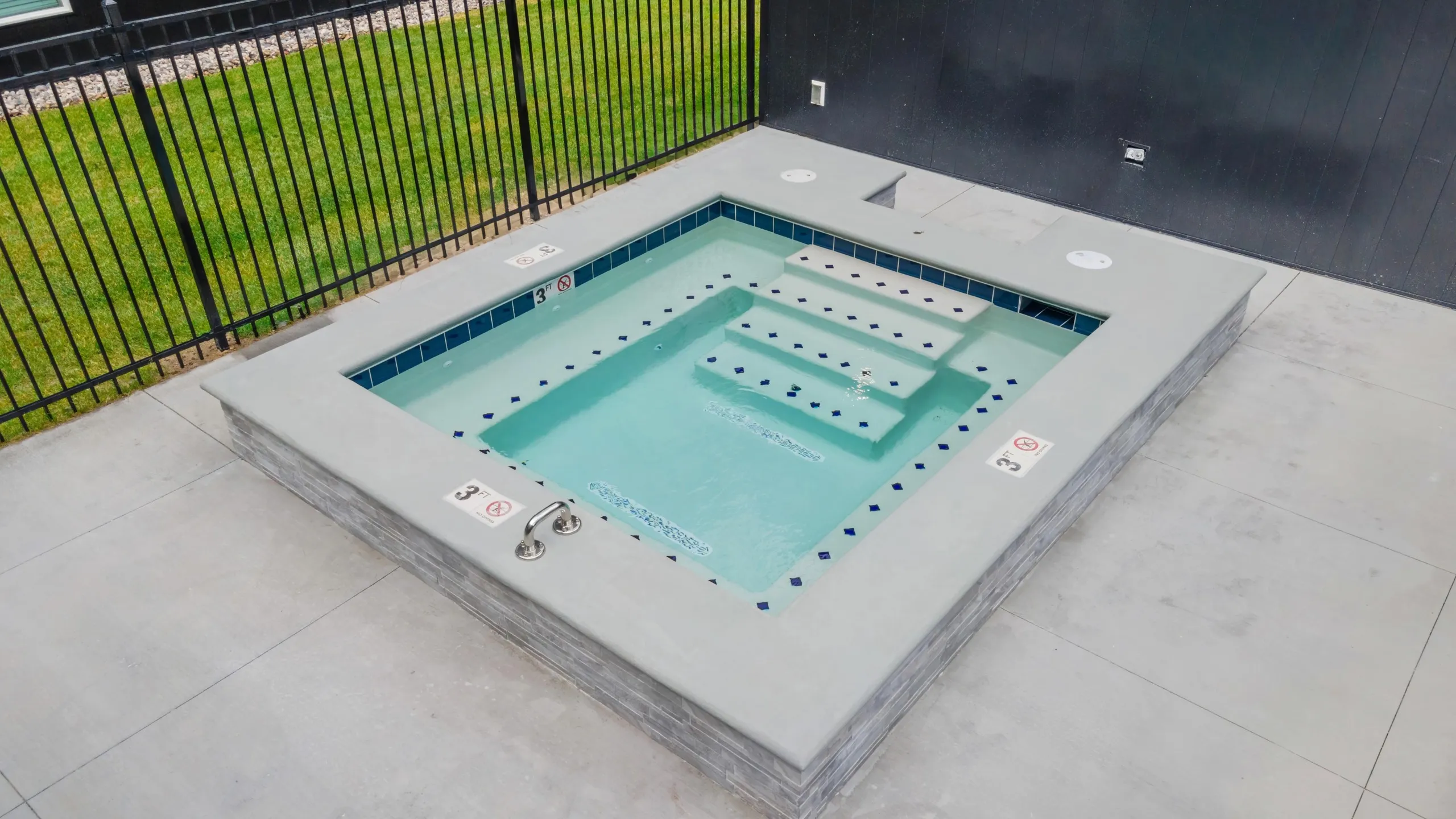 jacuzzi