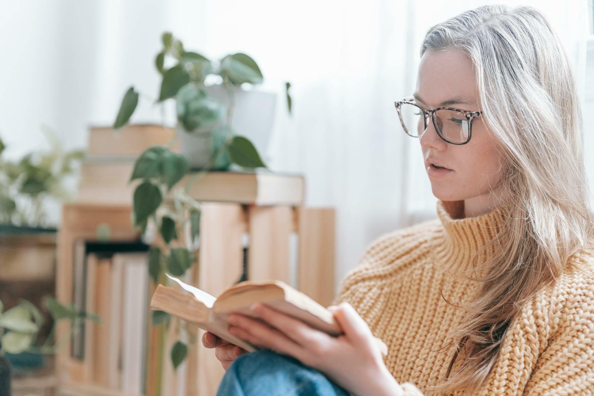 Ways to Make Your College Apartment Feel Like Home-image