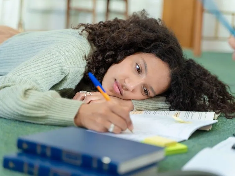8 Tips for Balancing School, Work, & Your Social Life in College-image