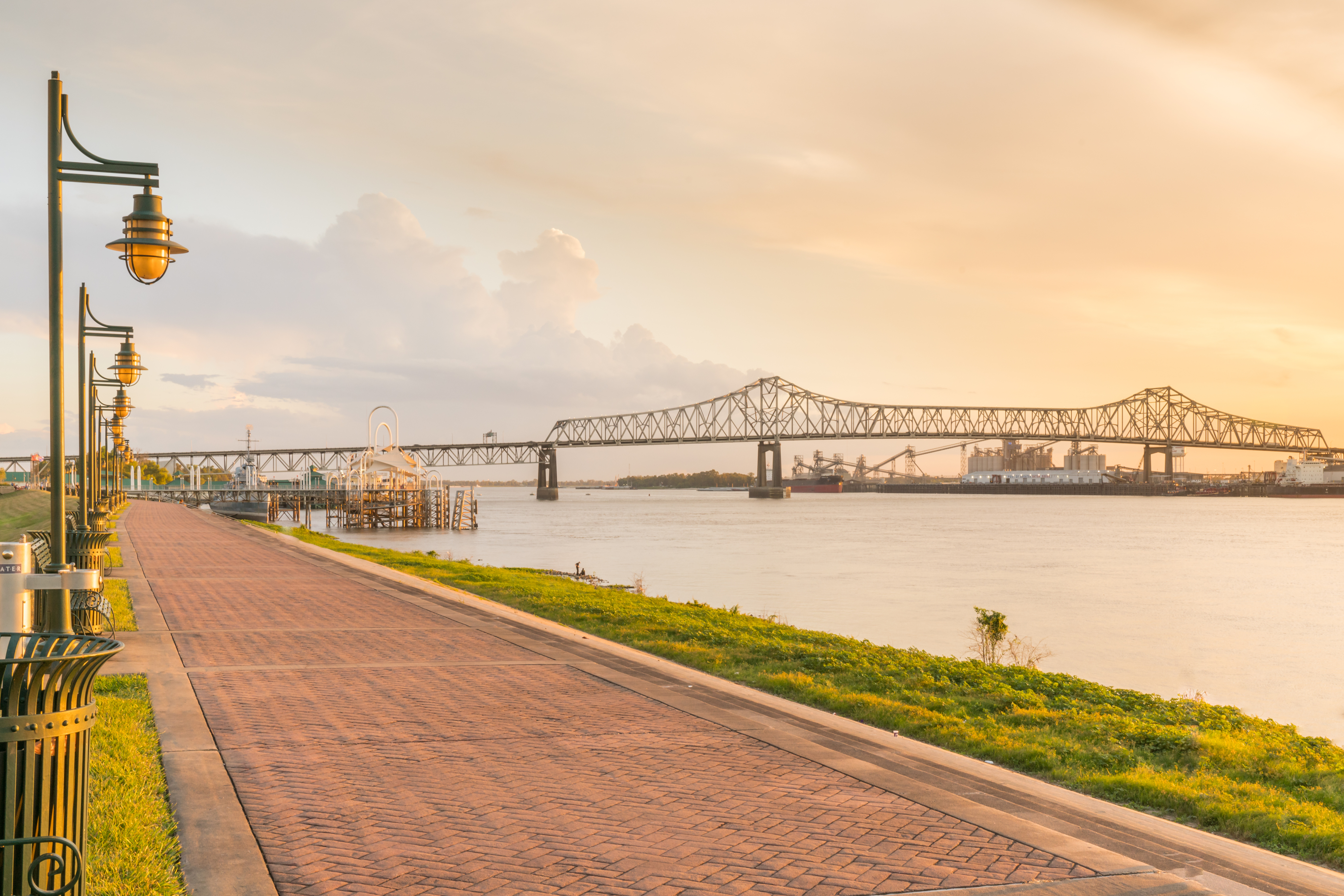 Explore the Baton Rouge Riverfront and Levee Paths-image