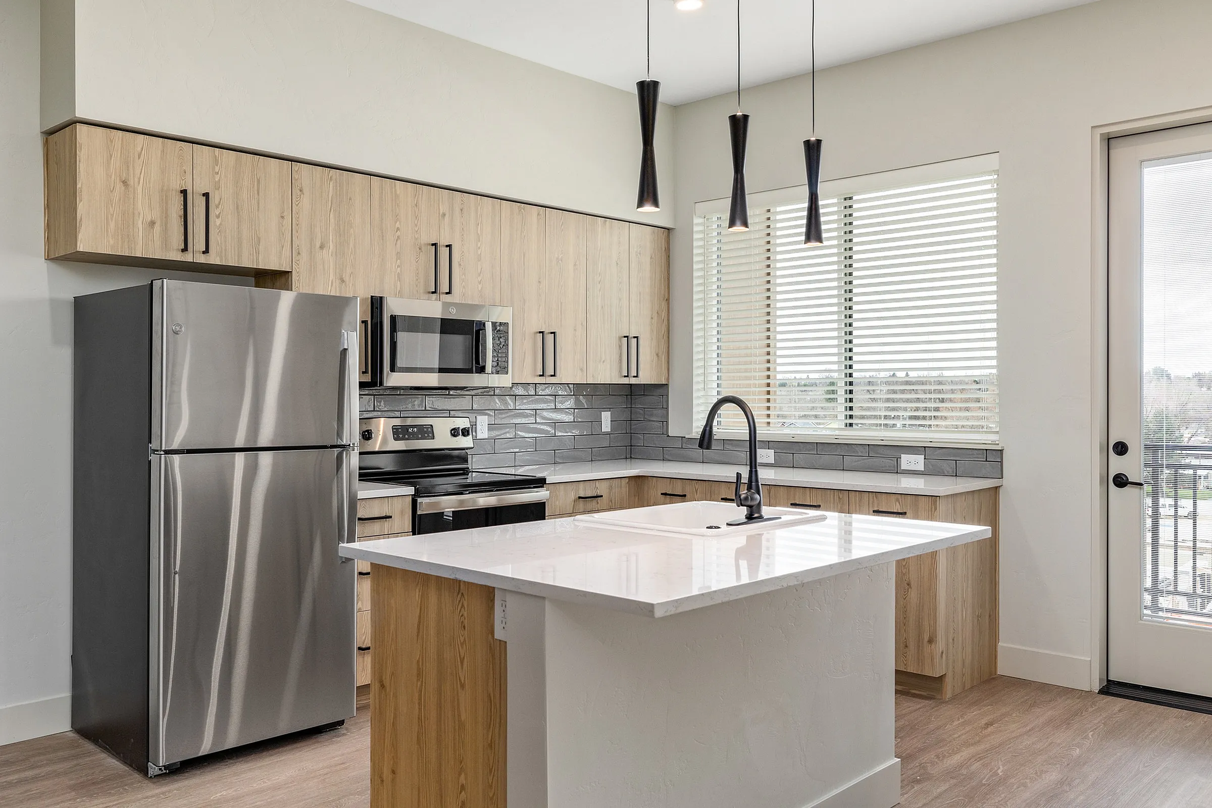 One-Bedroom Apartment Kitchen - Apartments in Garden City, ID | The Boardwalk Apartments