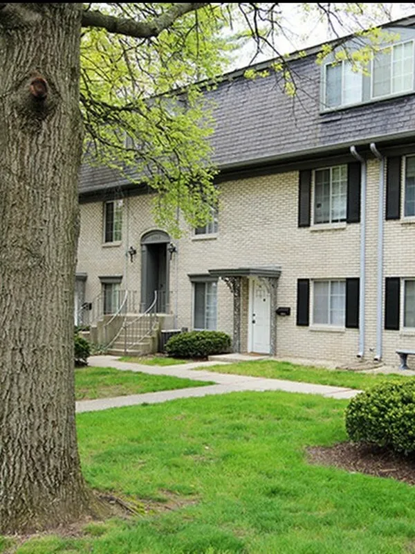 Chateau de Ville Building Exterior
