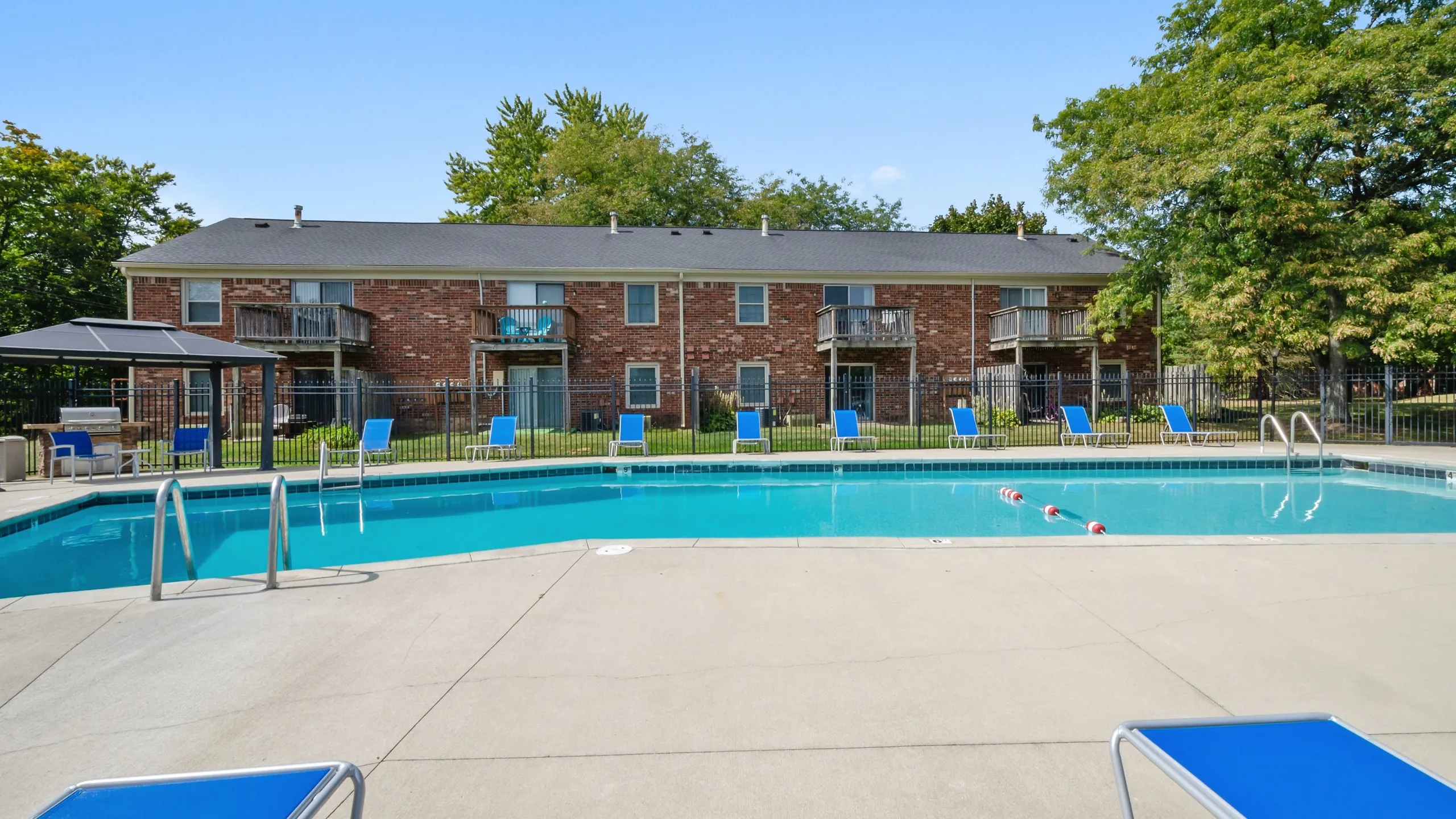 Jamestown Village Pool