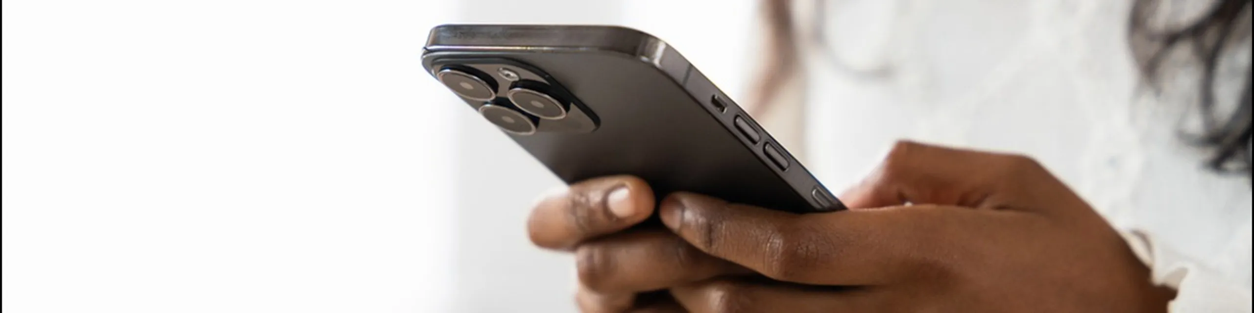 Person hold black cellphone