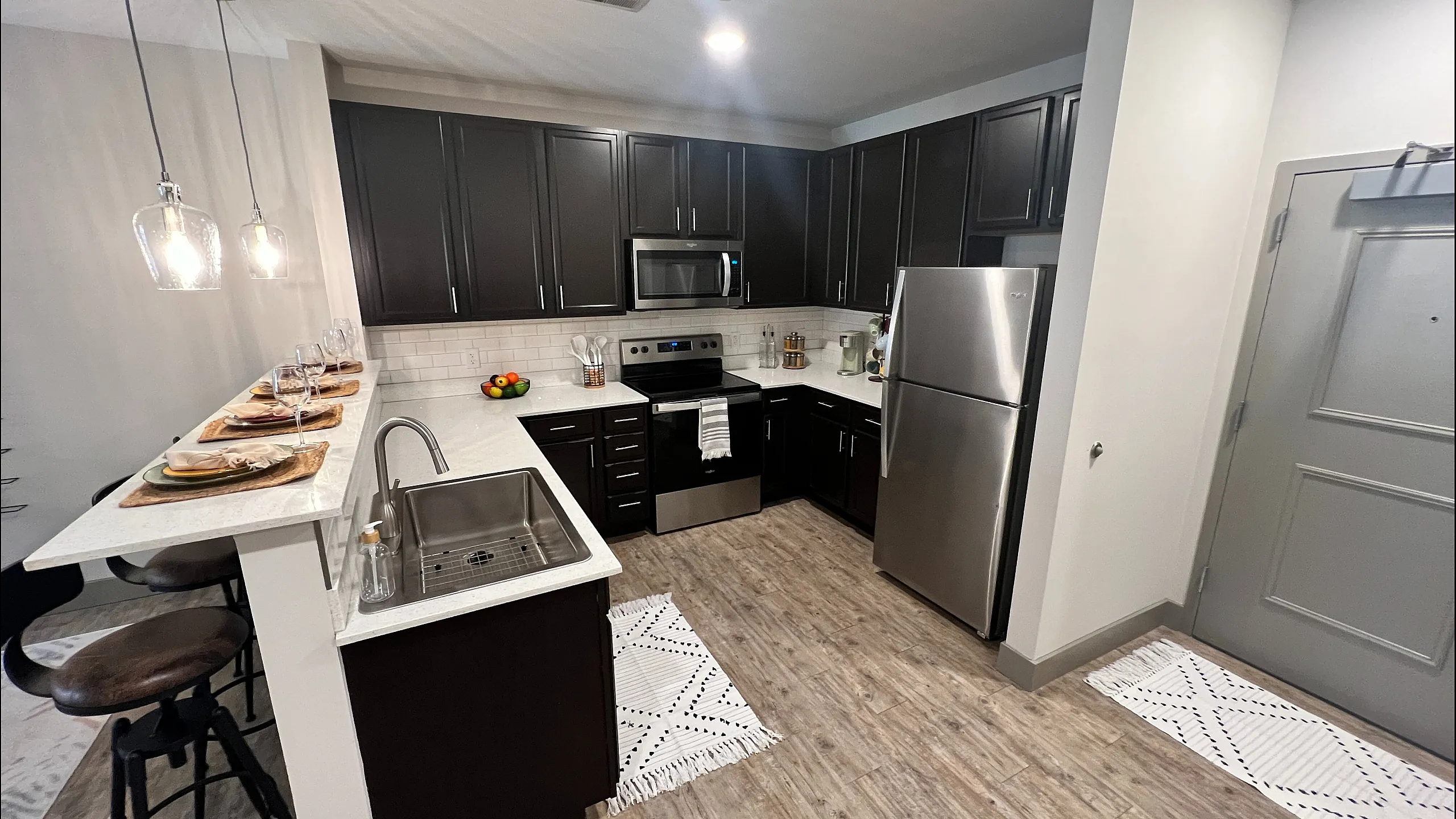Modern kitchen in 2 bedroom apartment at The Pointe on Mass on Mass Ave Indianapolis