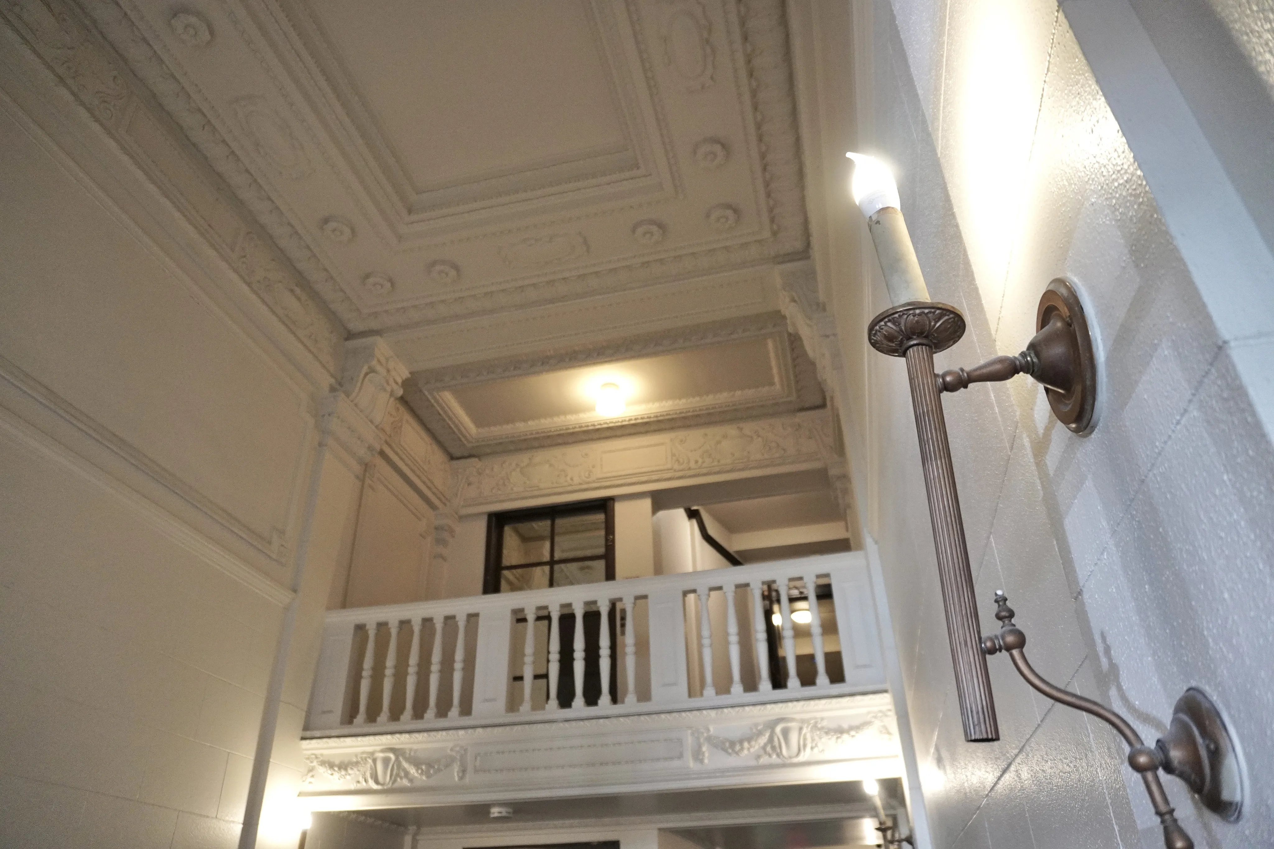 Timeless and cozy entry way