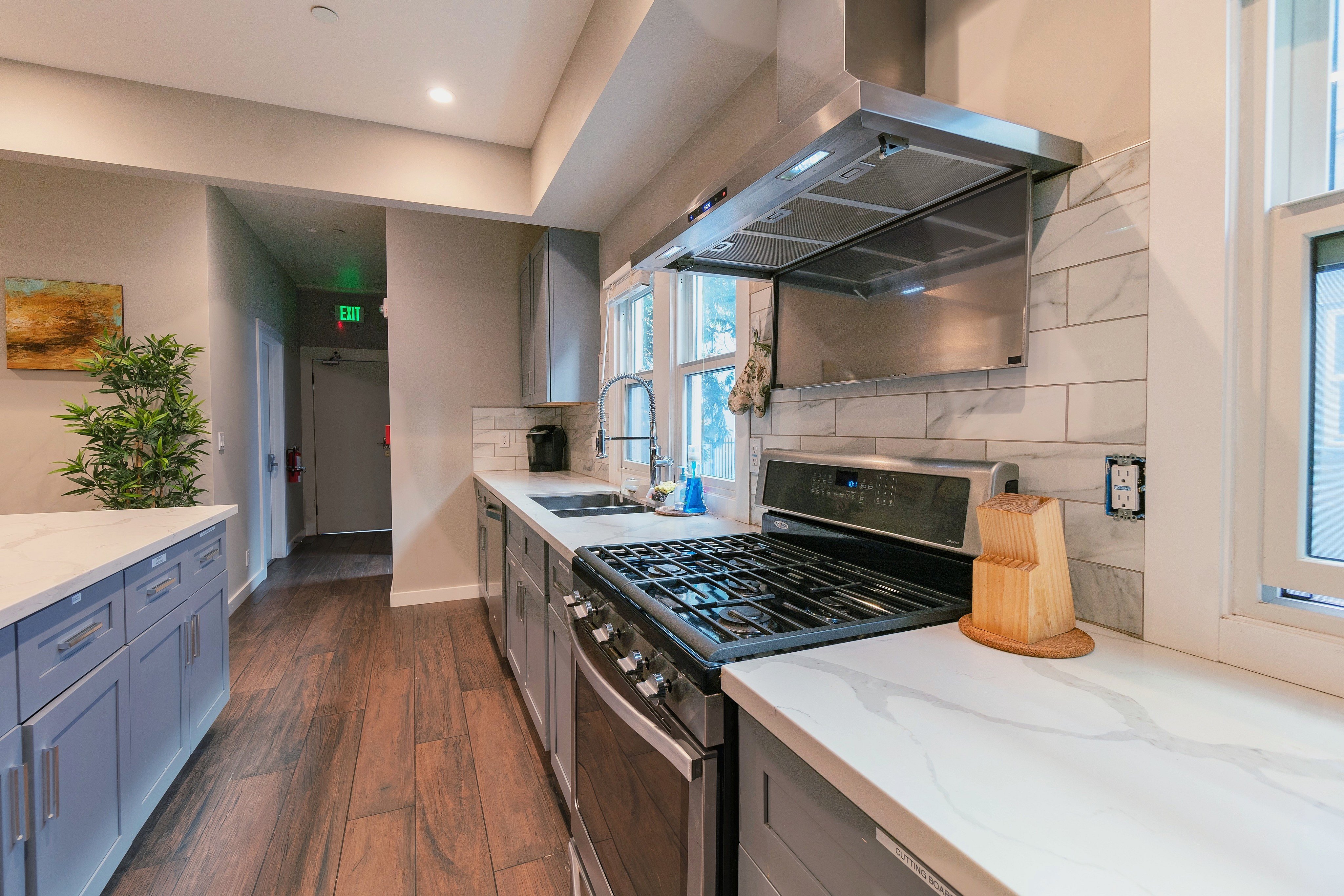 Ample counterspace and a modern feel