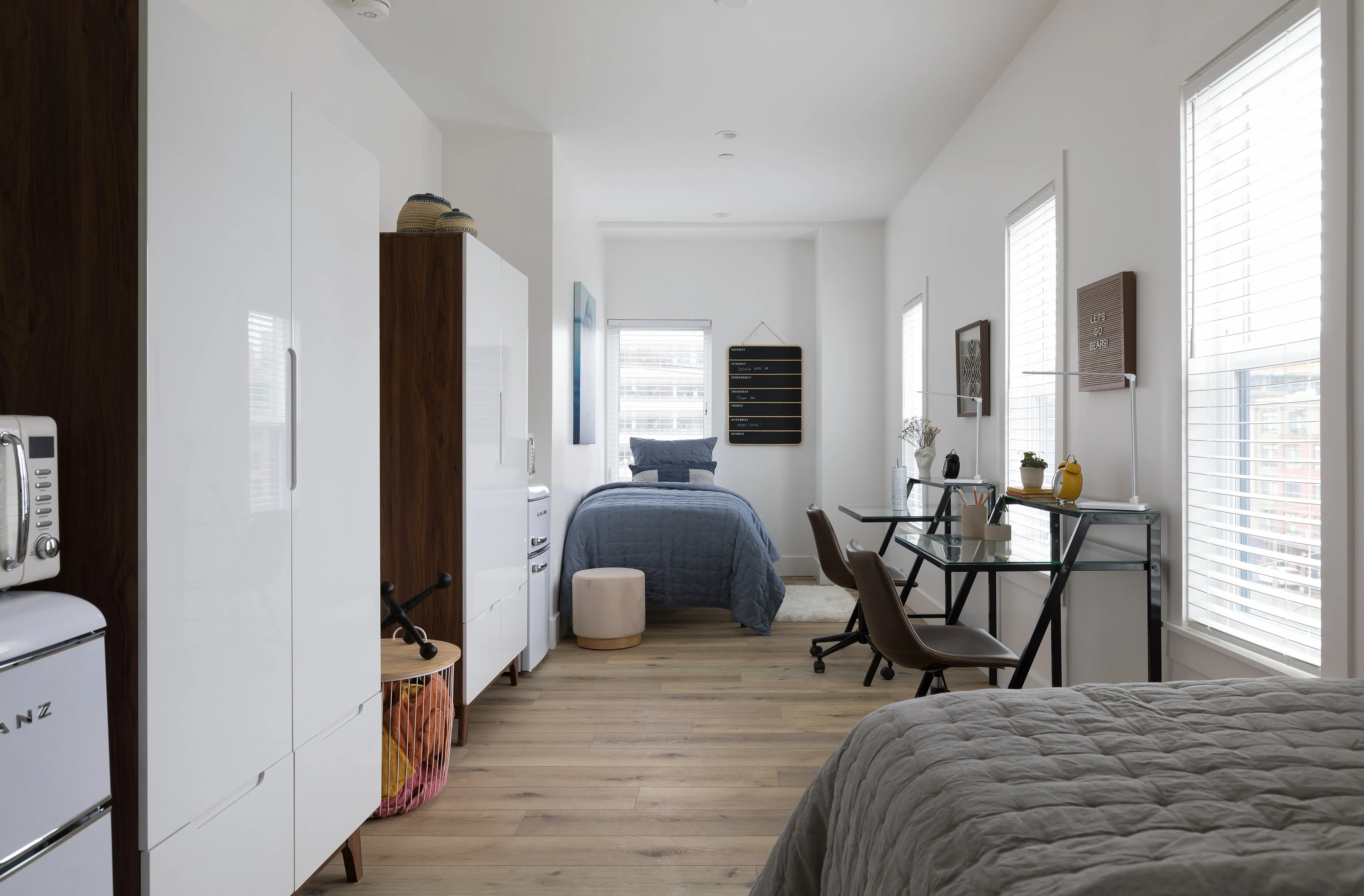 Clean and bright spaces in a fully furnished bedroom
