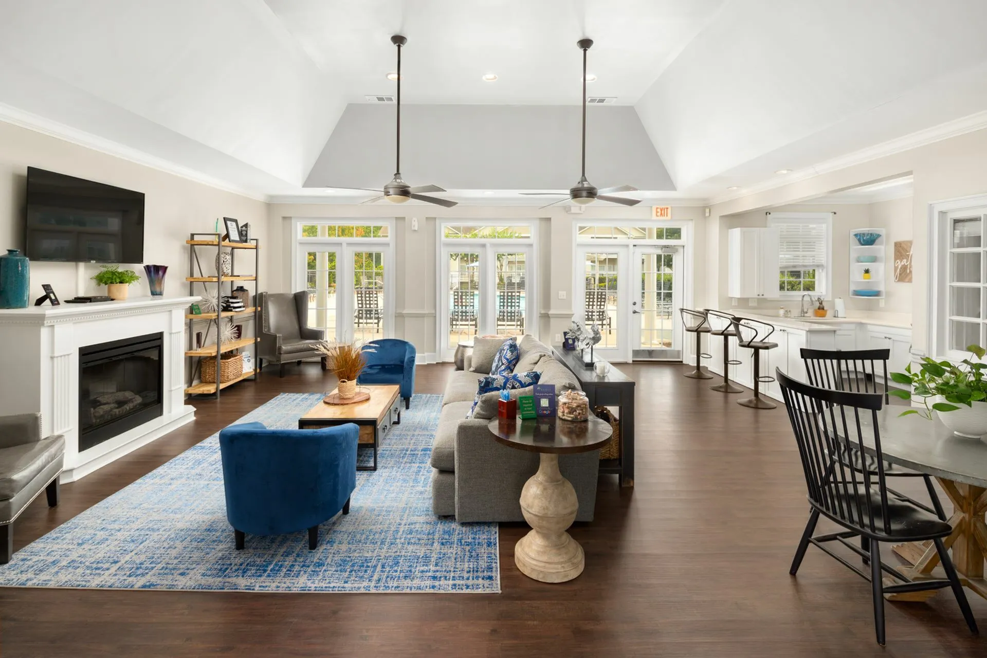 Vibrant clubhouse with Ultra HD Smart TV’s