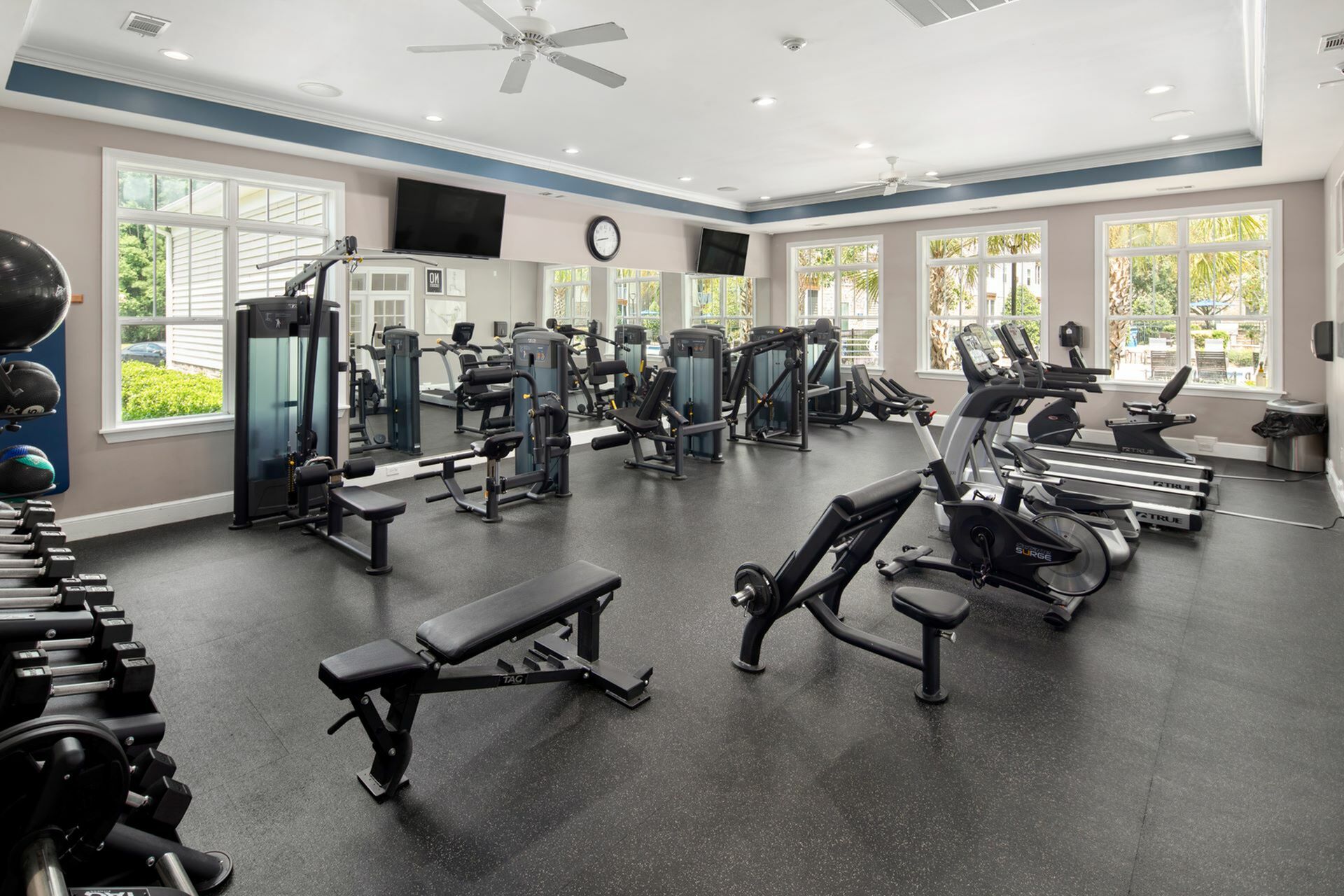 Gym With Free Weights and Weight Machines at Abberly Pointe Apartments in Beaufort, SC