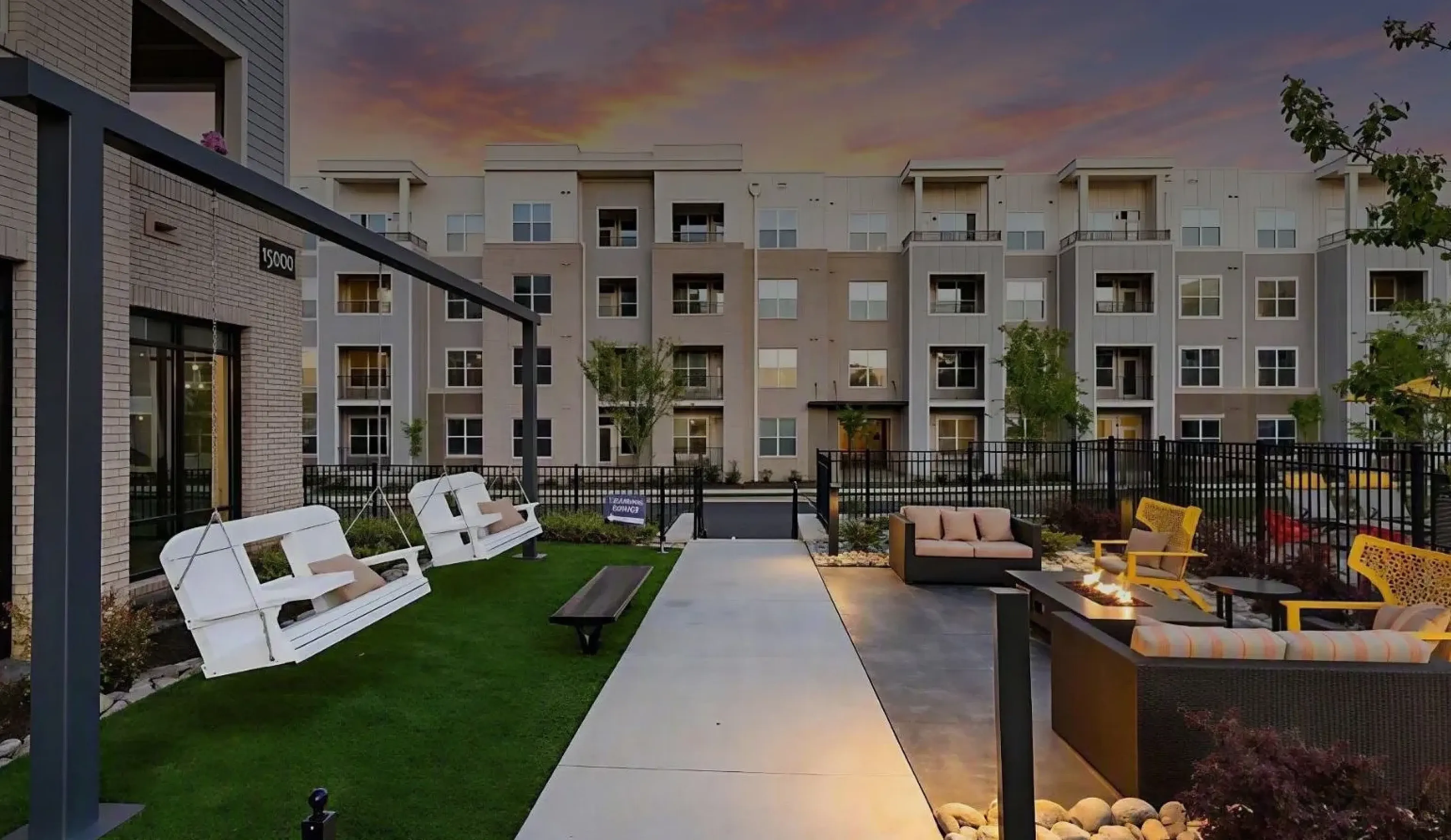 Courtyard at Abberly Royal Creek Apartment Homes in Raleigh, NC