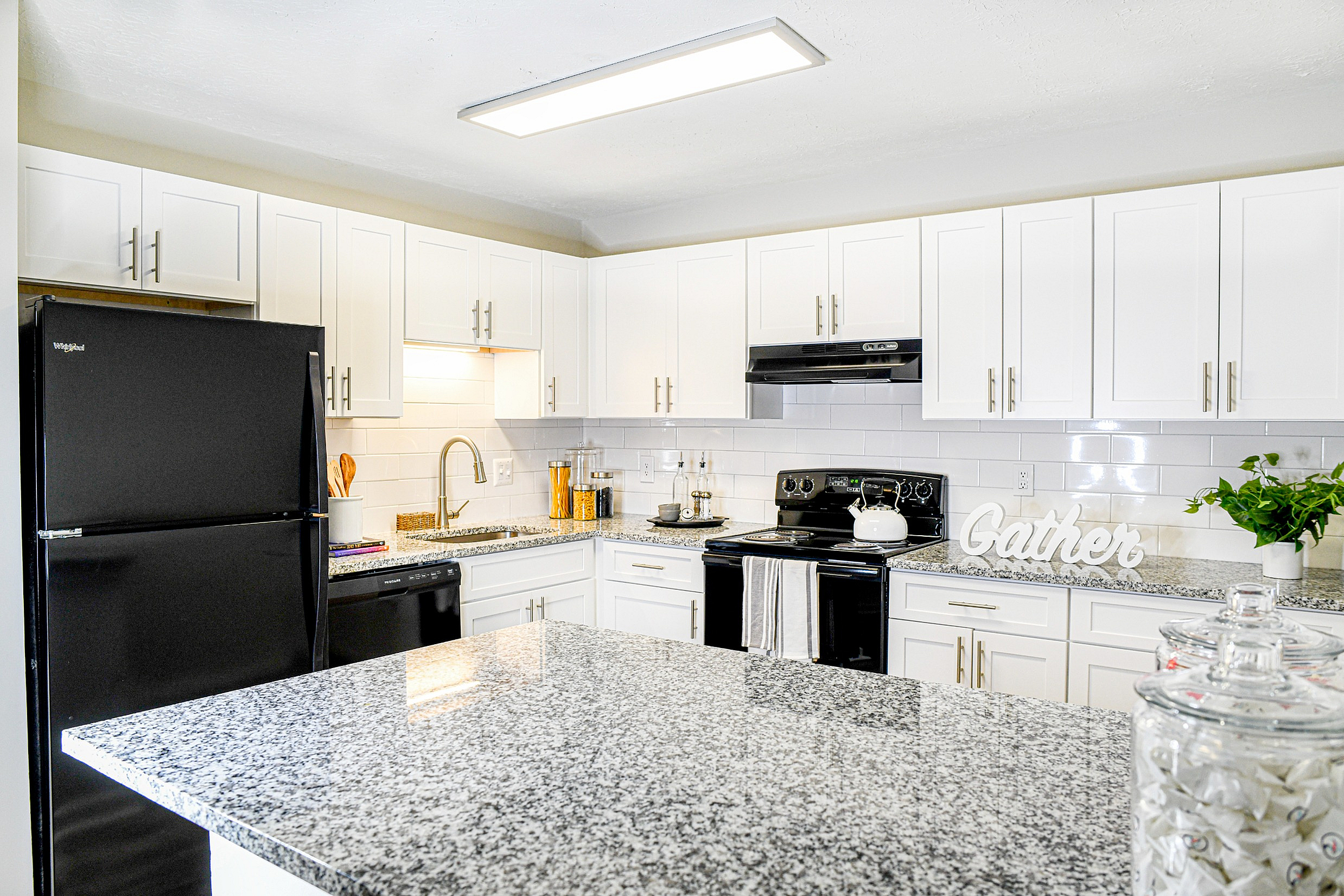 Photos & Tours | Corners at Holcomb Bridge Apartments