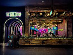 Best Restaurants Near Elmwood Townhomes-image