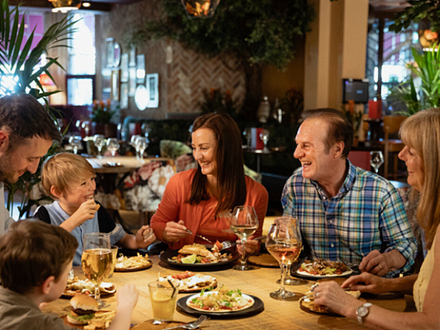 Dining near Quail Cove Apartments
