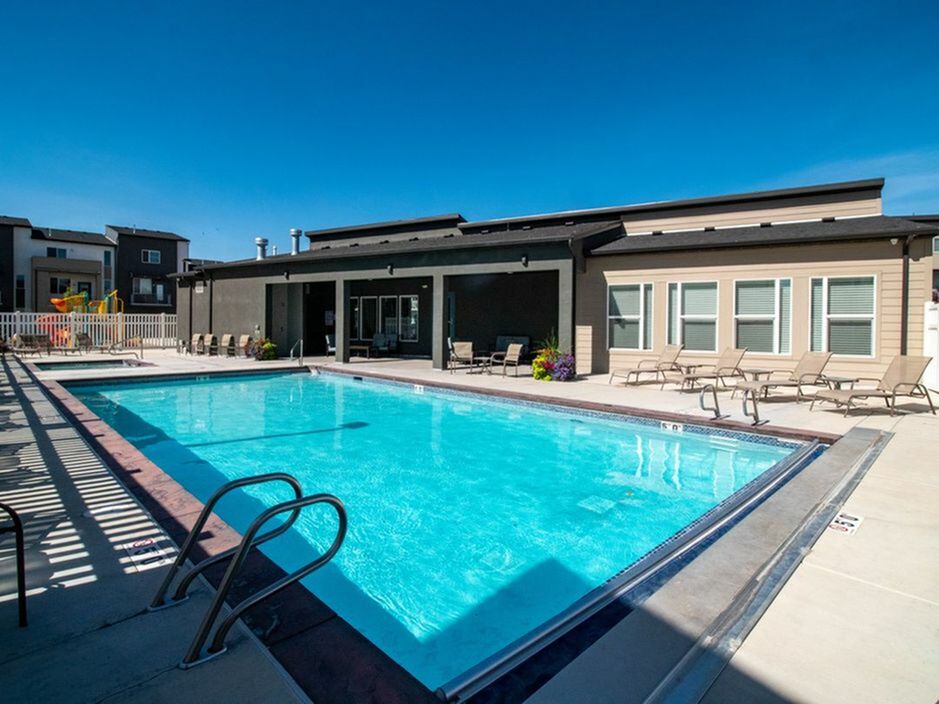 Image of Pool for Solameer