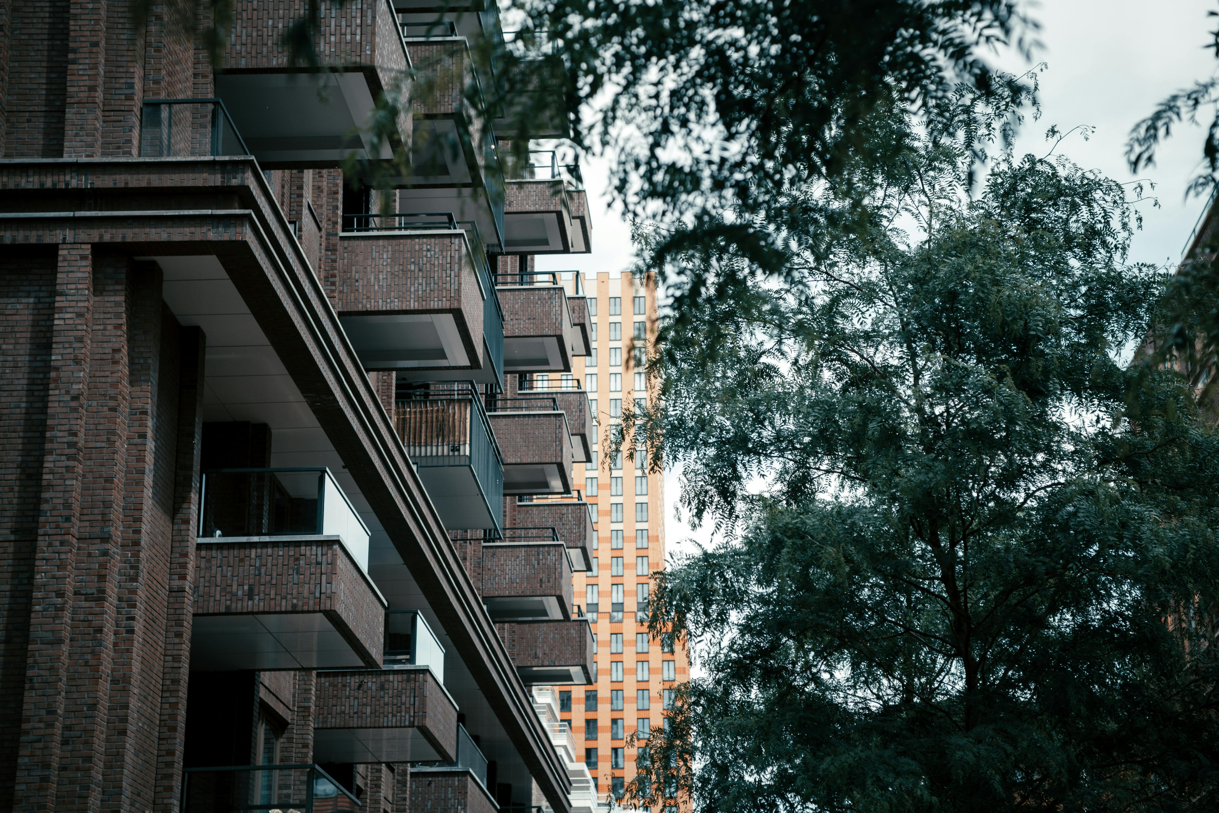 What Is an Apartment Guarantor & When Do You Need One?-image