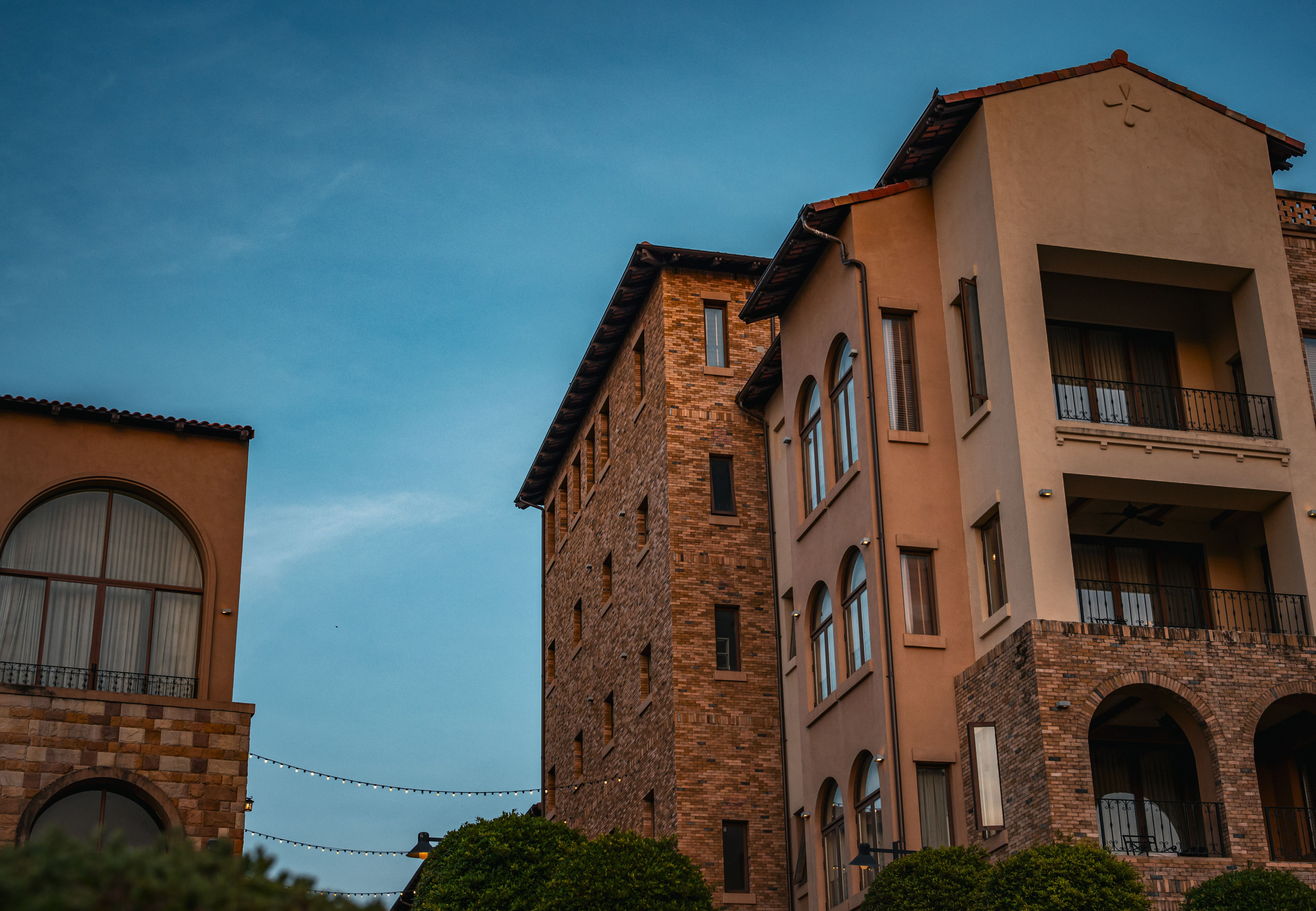 Income to Qualify for Affordable Apartments in Fort Worth-image