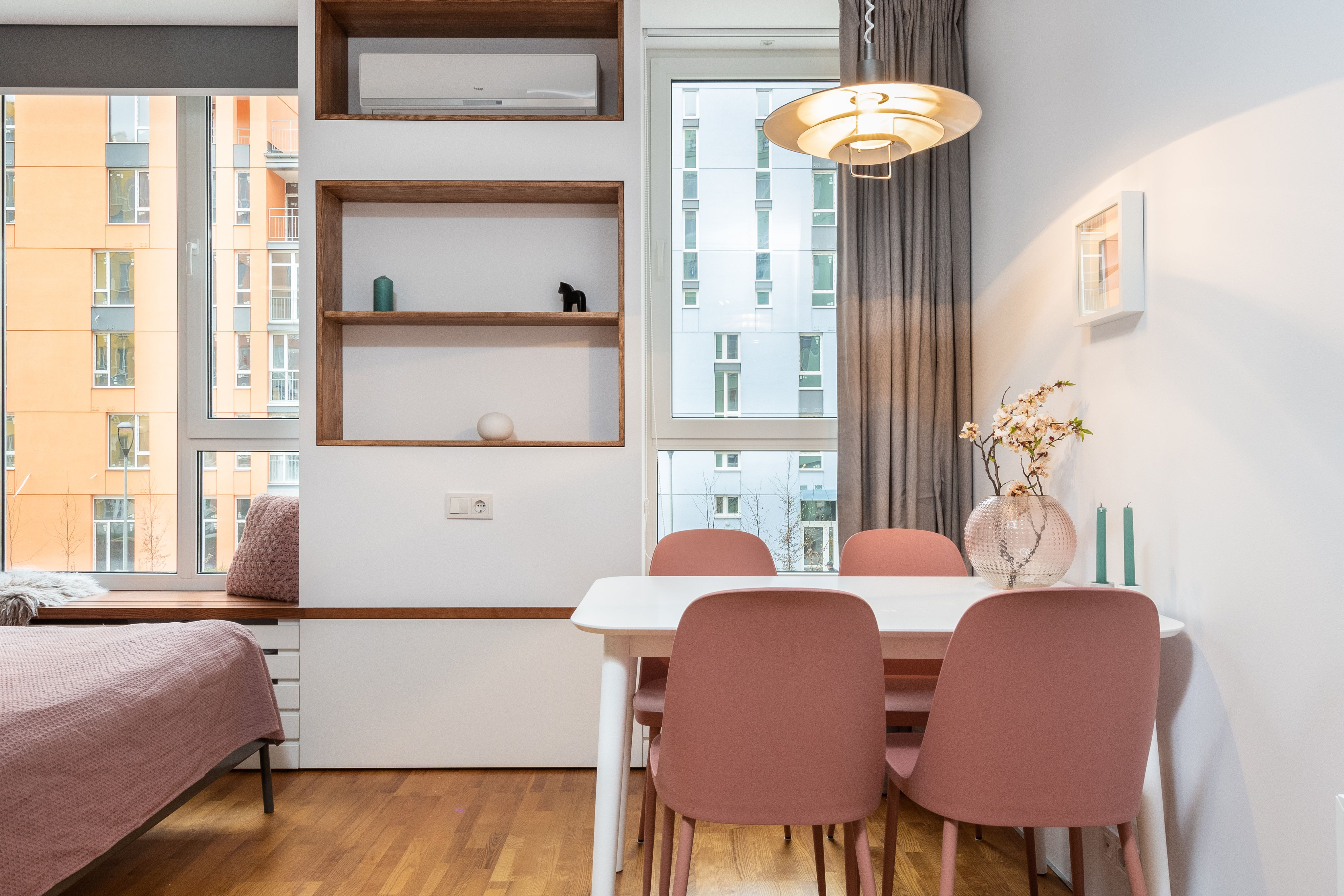 How Much Space Is a 300 Sq Ft Studio, Really? Clear Guide-image