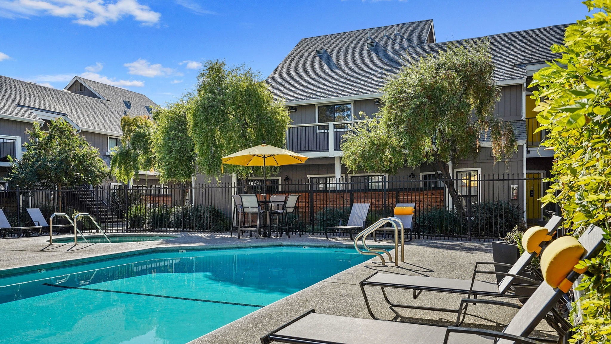 View Photos & Take A Virtual Tour La Salle Apartments