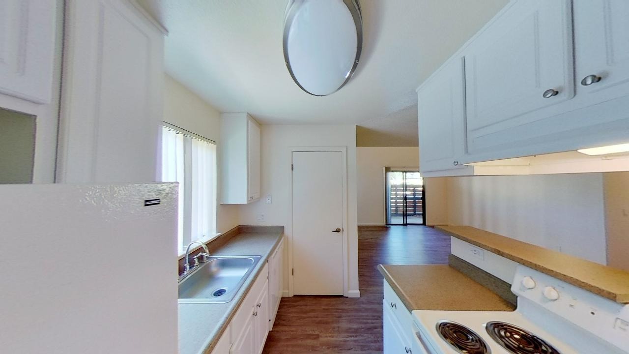 View Photos & Take A Virtual Tour La Salle Apartments