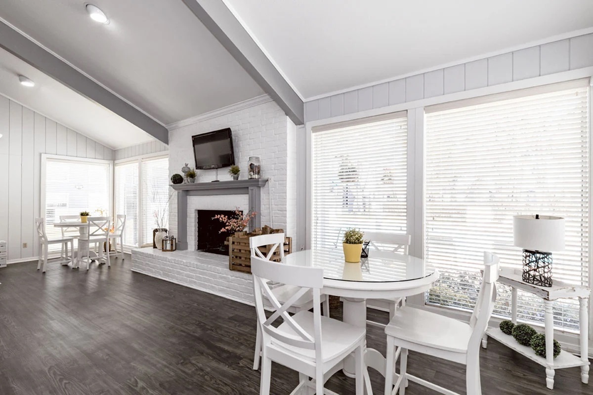 Resident Clubhouse Lounge