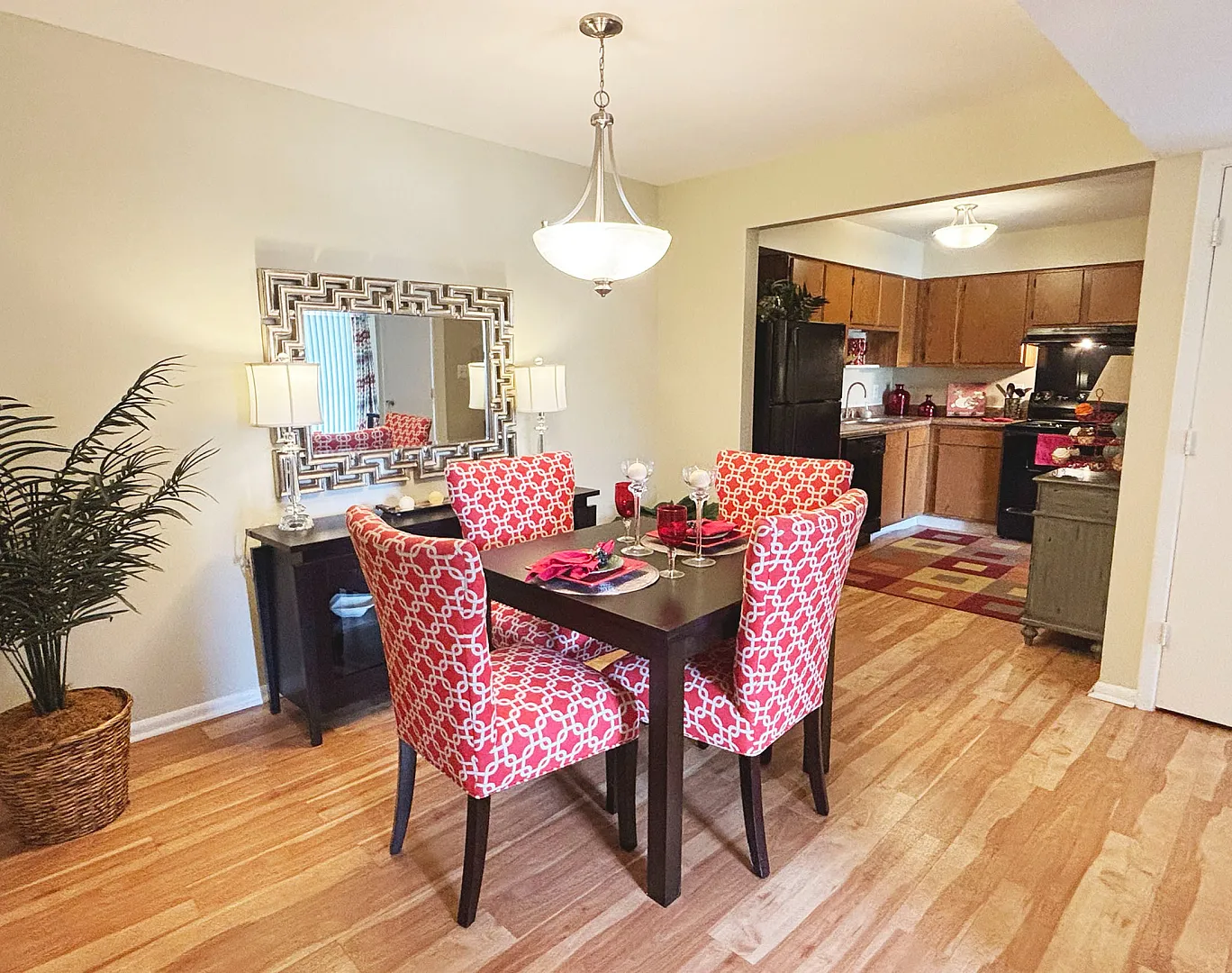 Woodbrook - Dining Area