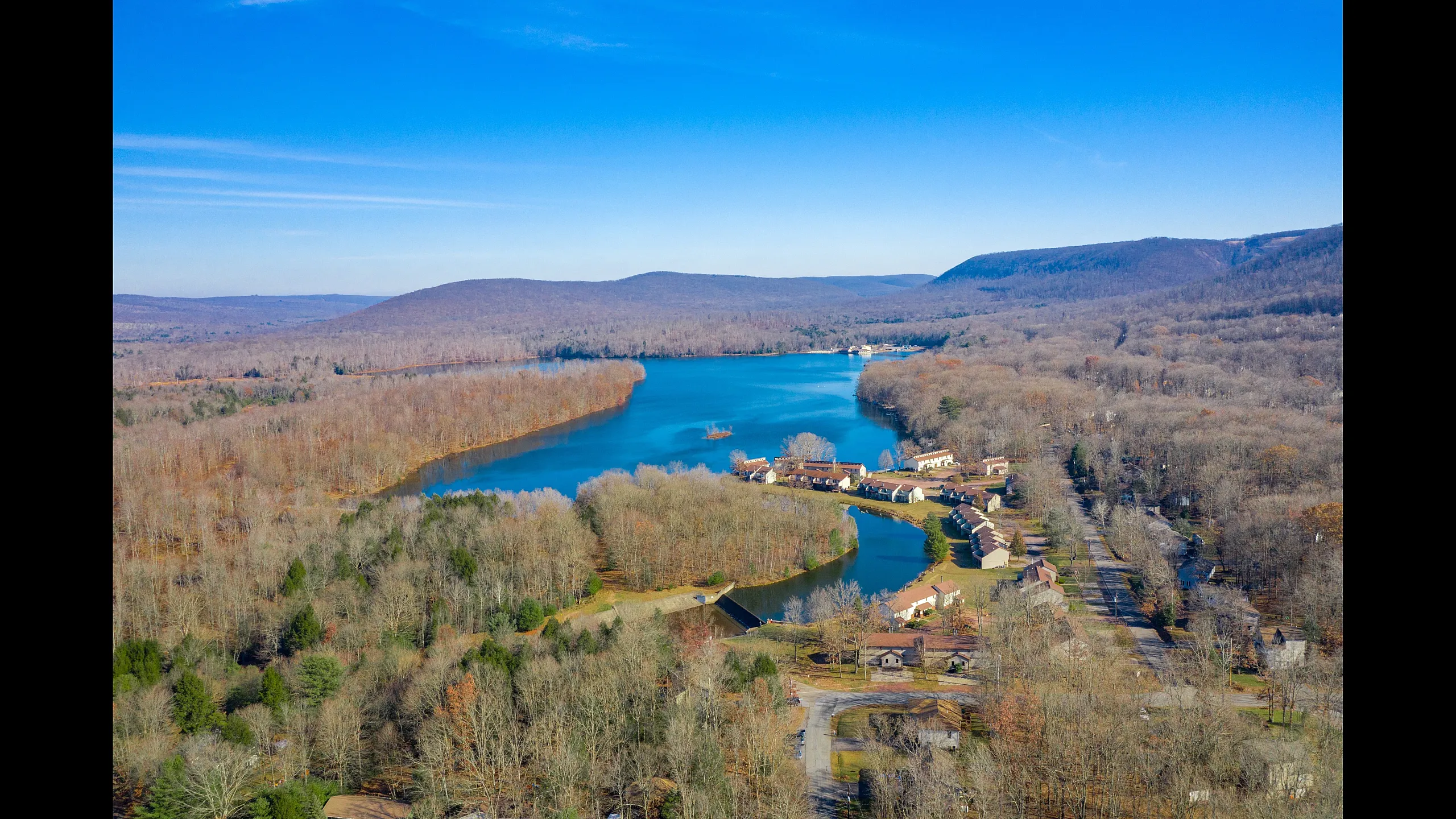 Peaceful lakeview setting