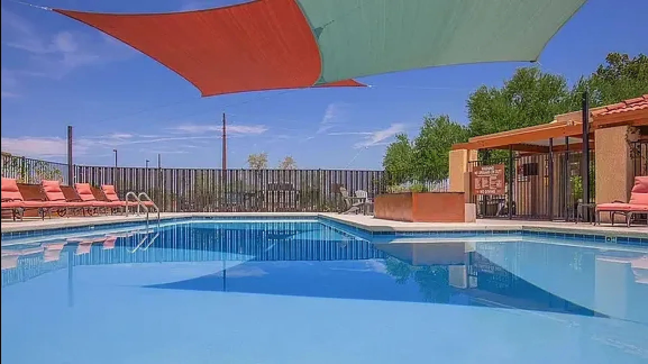 Puesta Del Sol swimming pool