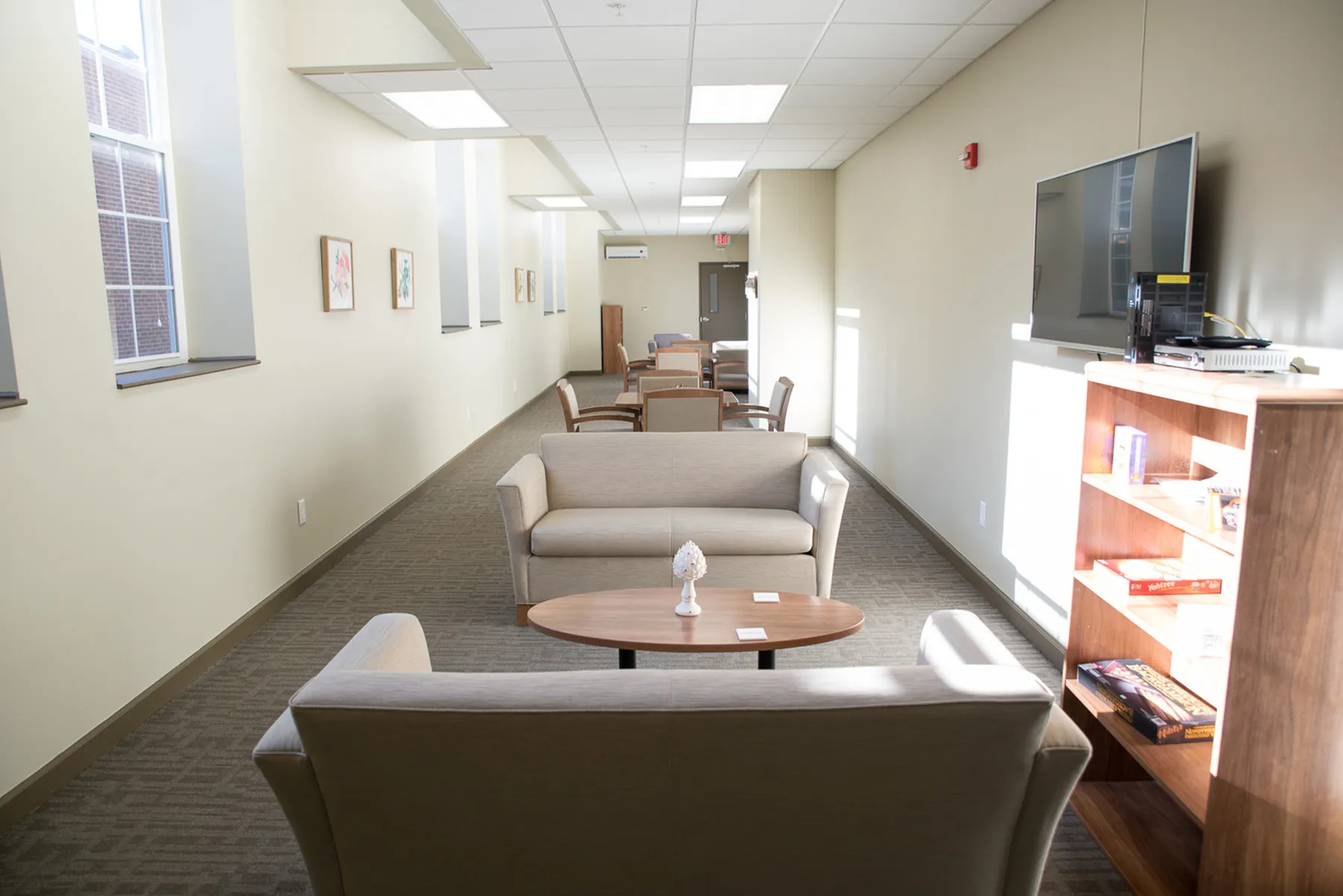 Bright and Spacious Community Lounge with Seating