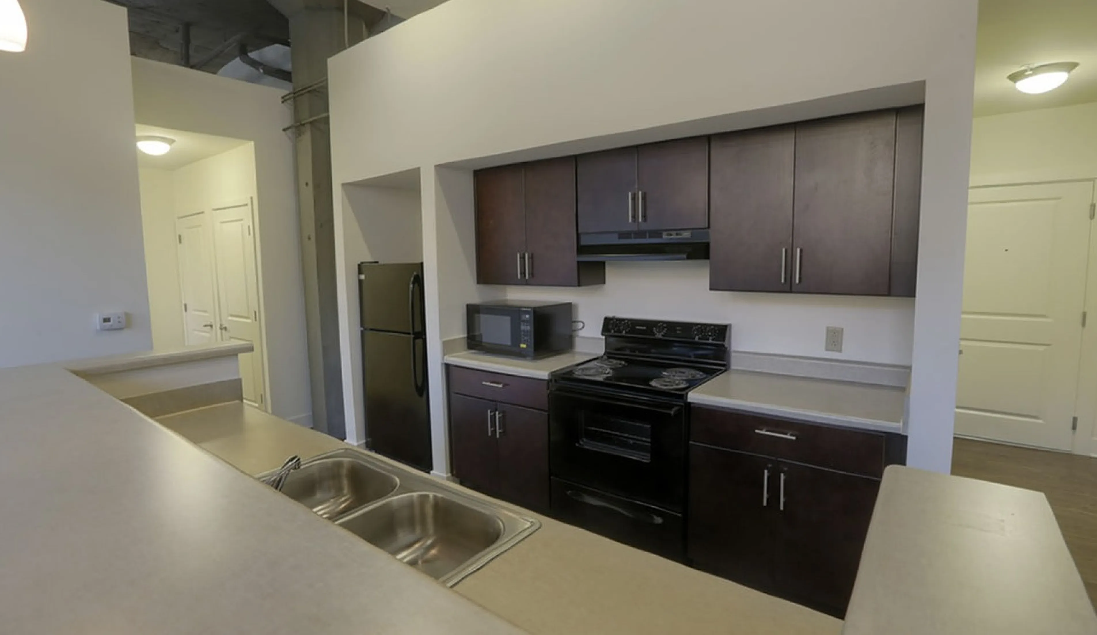 Illinois Street Senior - Modern Kitchen