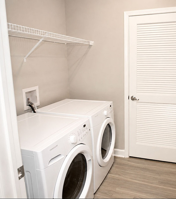 Eagledale Senior - Laundry Room