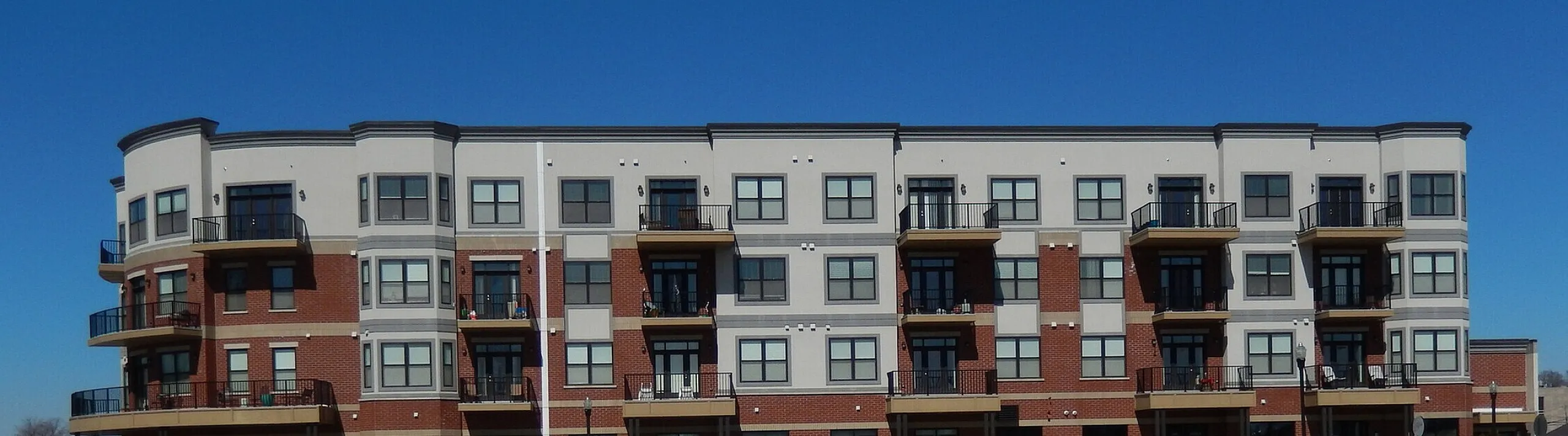 https://liveatriverpointe.com/ - Apartment Exterior