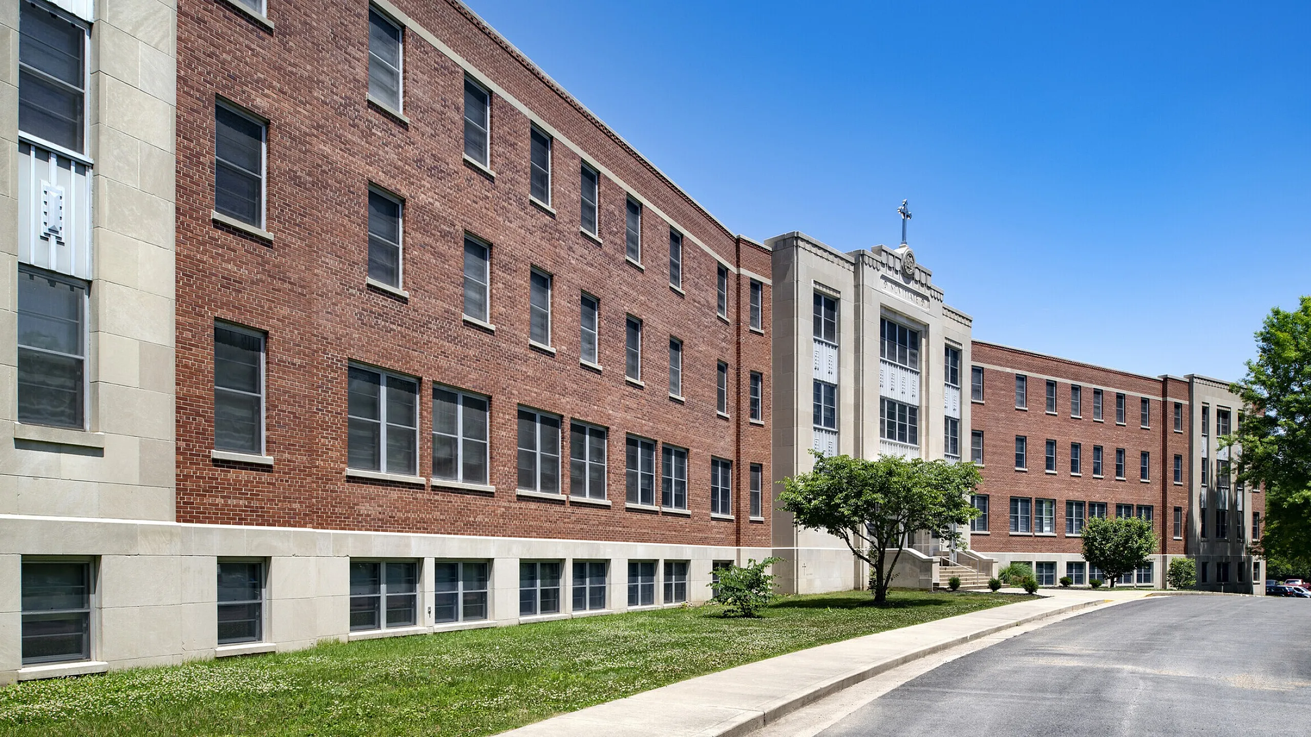 https://liveatstmarys.com/ - Exterior View