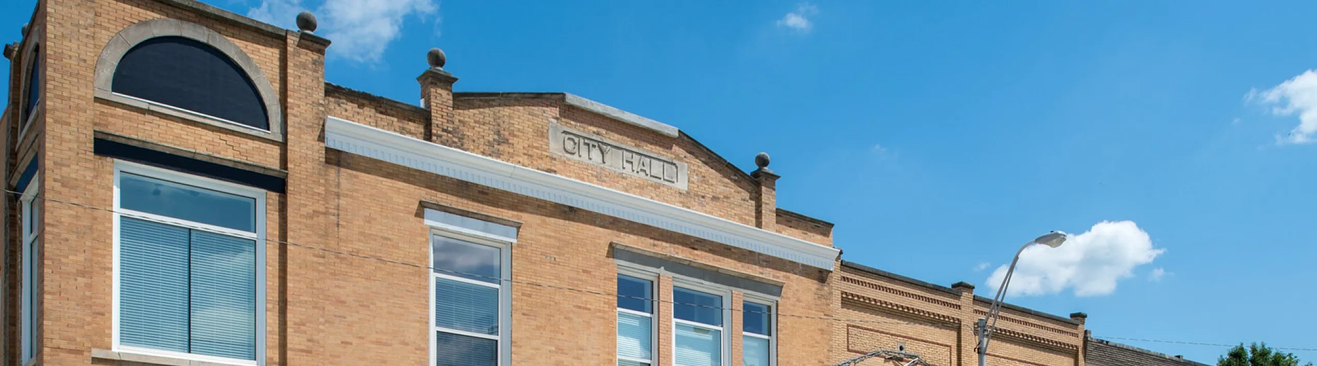 https://historicsullivanlofts.com/ - Historic Building Exterior