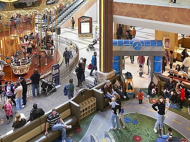 Oak Park Mall